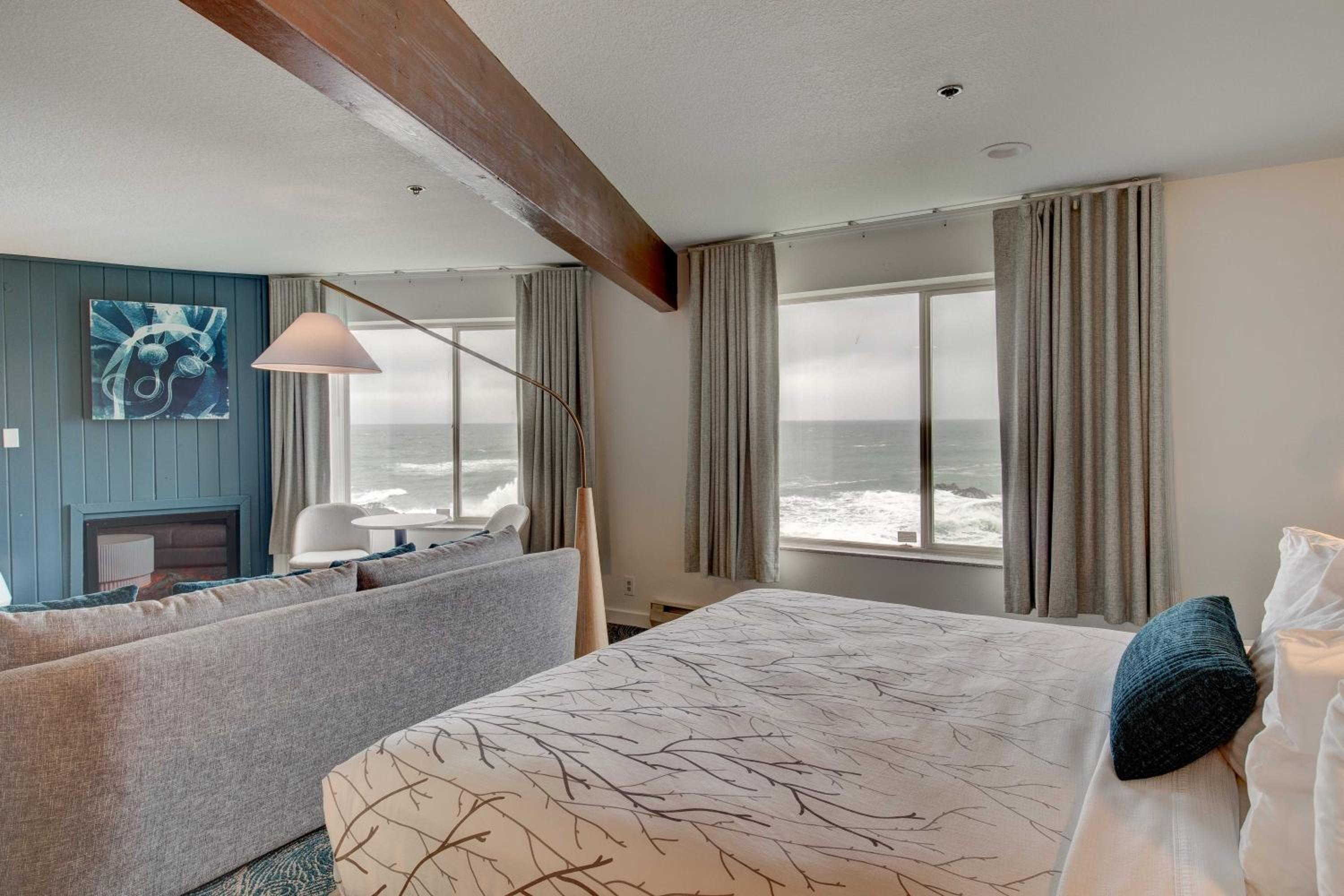 King Suite with Jacuzzi - Ocean View
