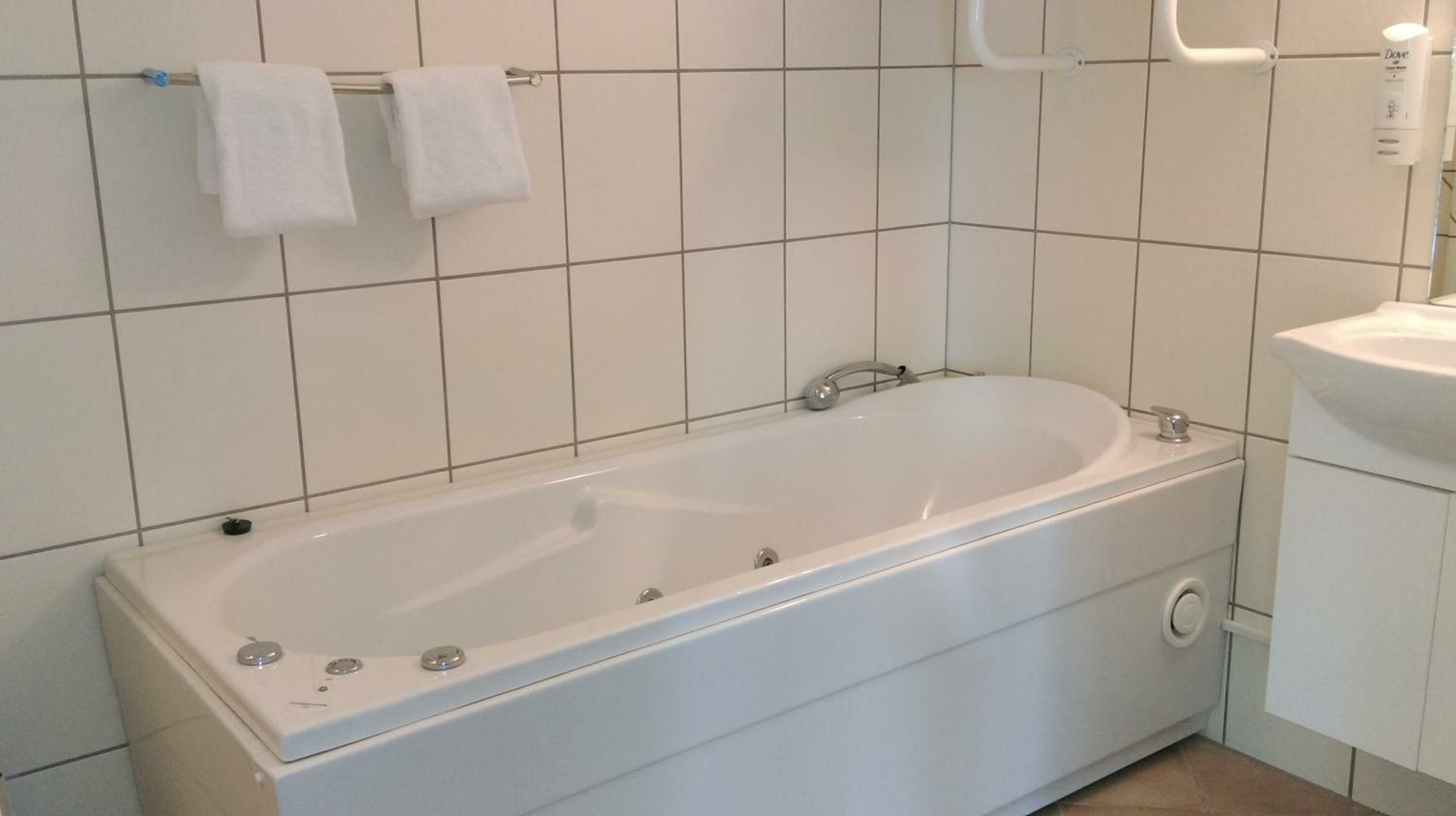 Junior Suite with Lake View