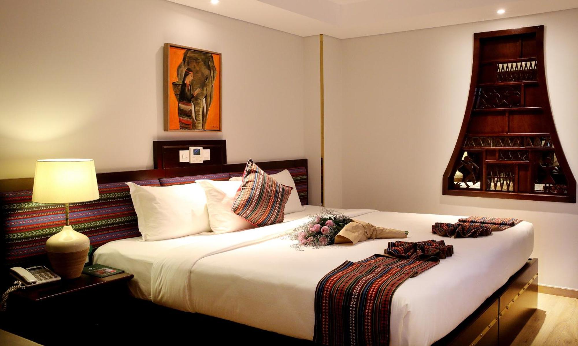 Superior Double Room (No Window) + Afternoon Tea On Rooftop