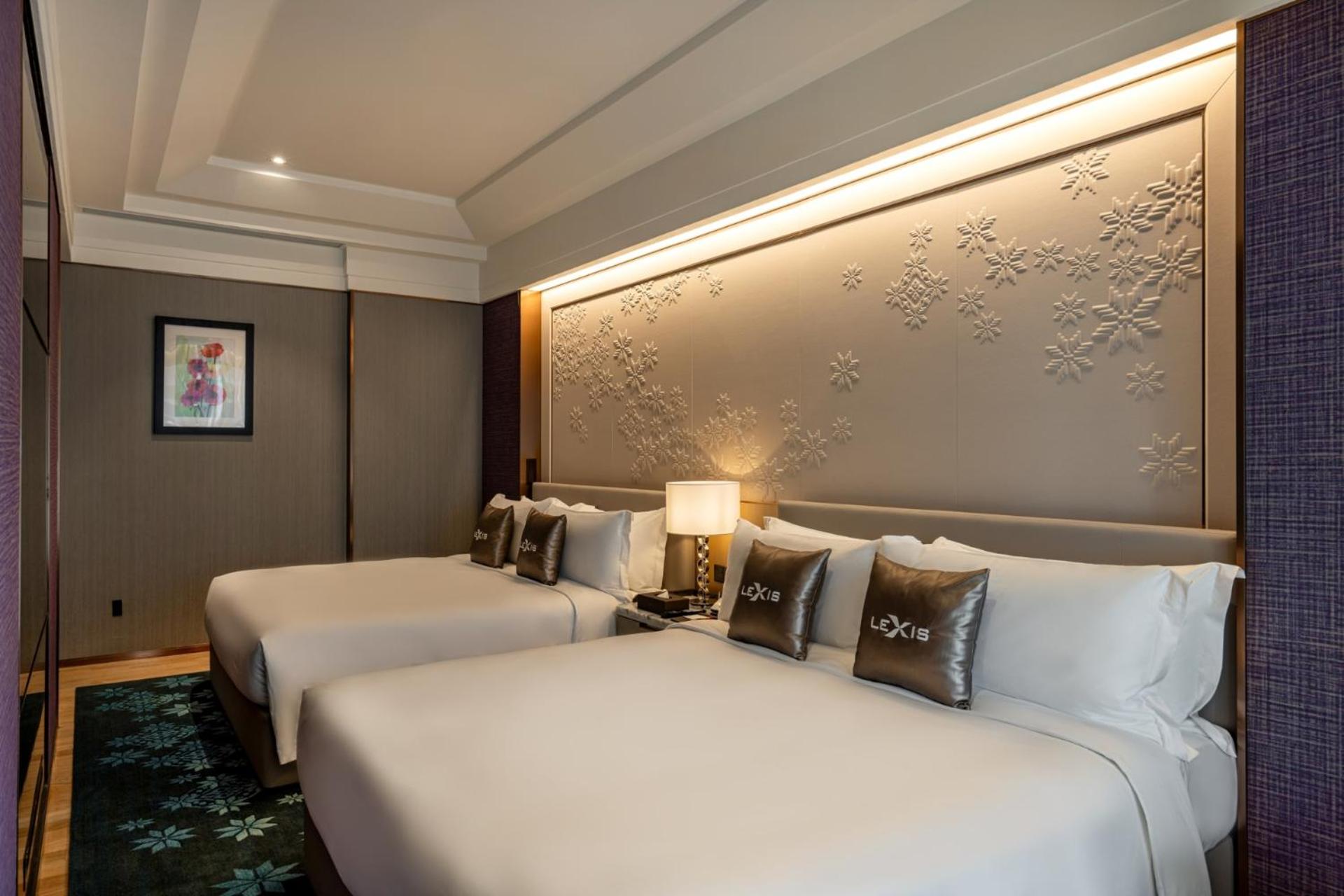 Premium Pool Suite - Twin King