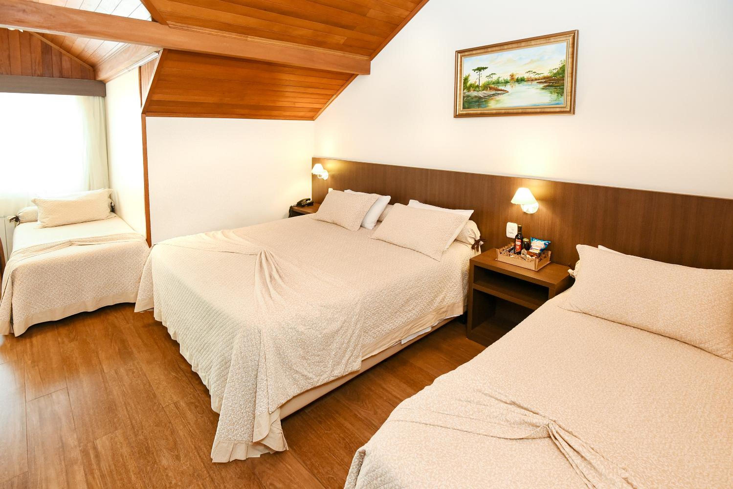 Deluxe Quadruple Room