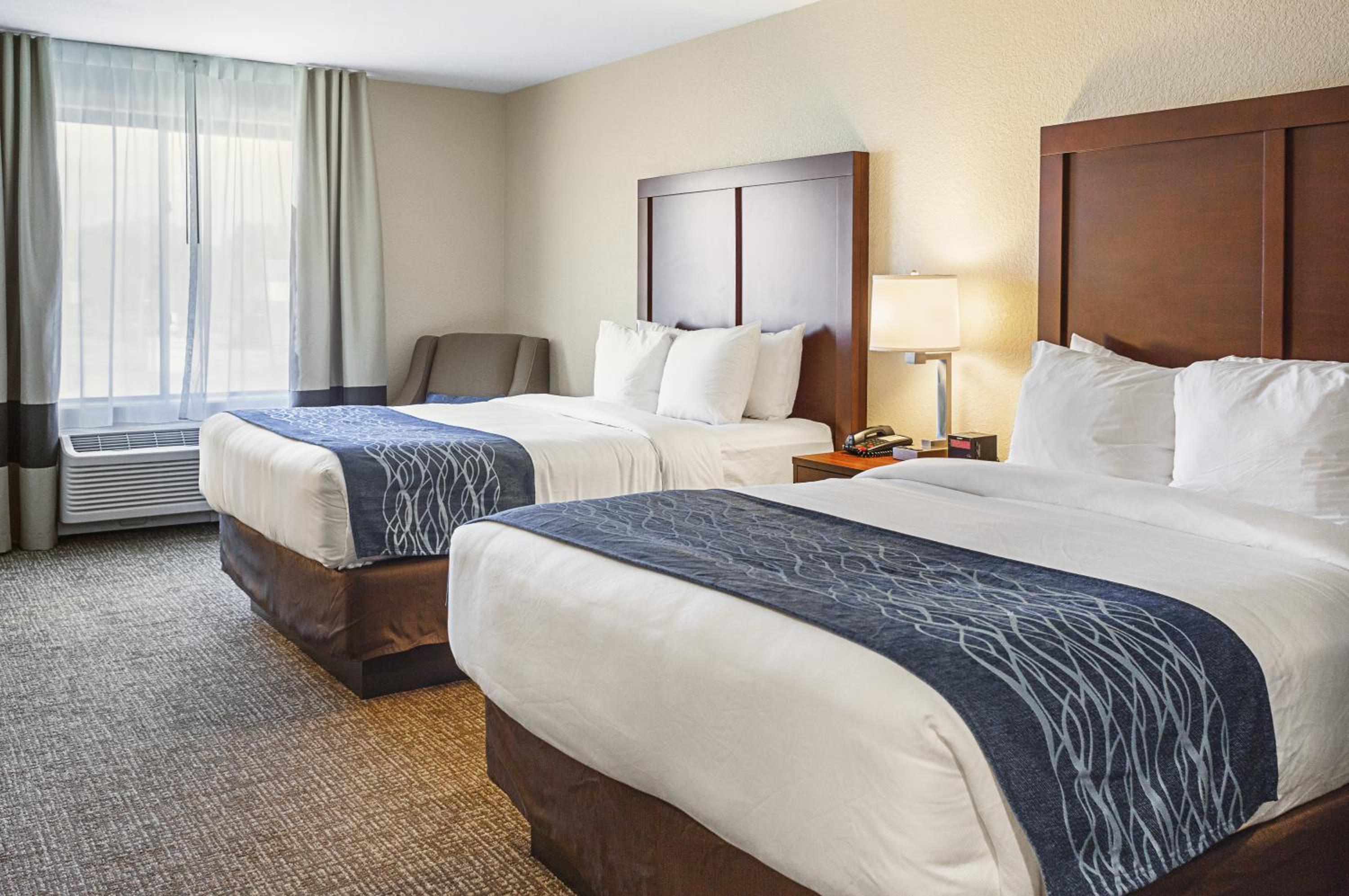 Queen Room with Two Queen Beds - Accessible/Non-Smoking 