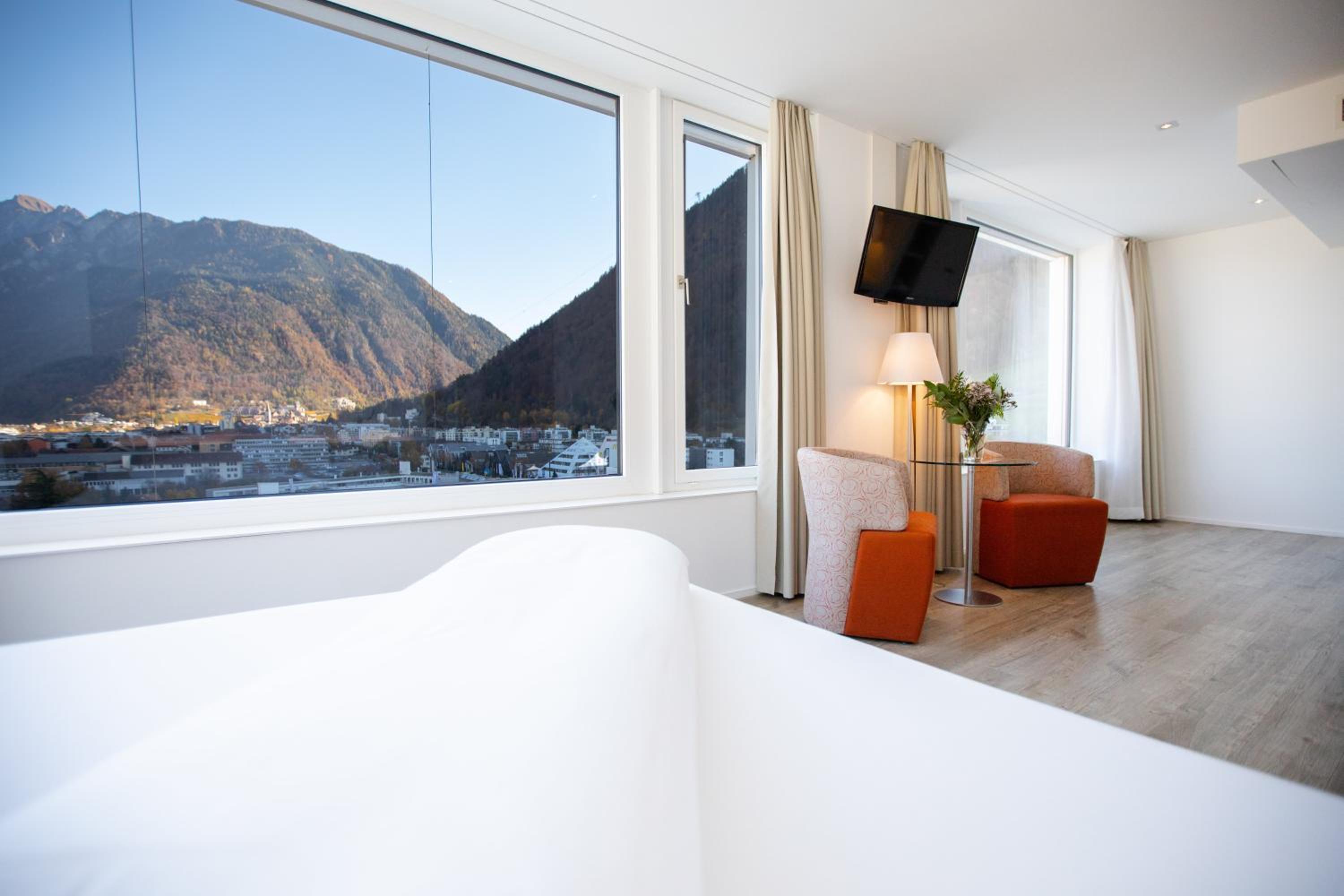 Deluxe Double Room with Mountain View