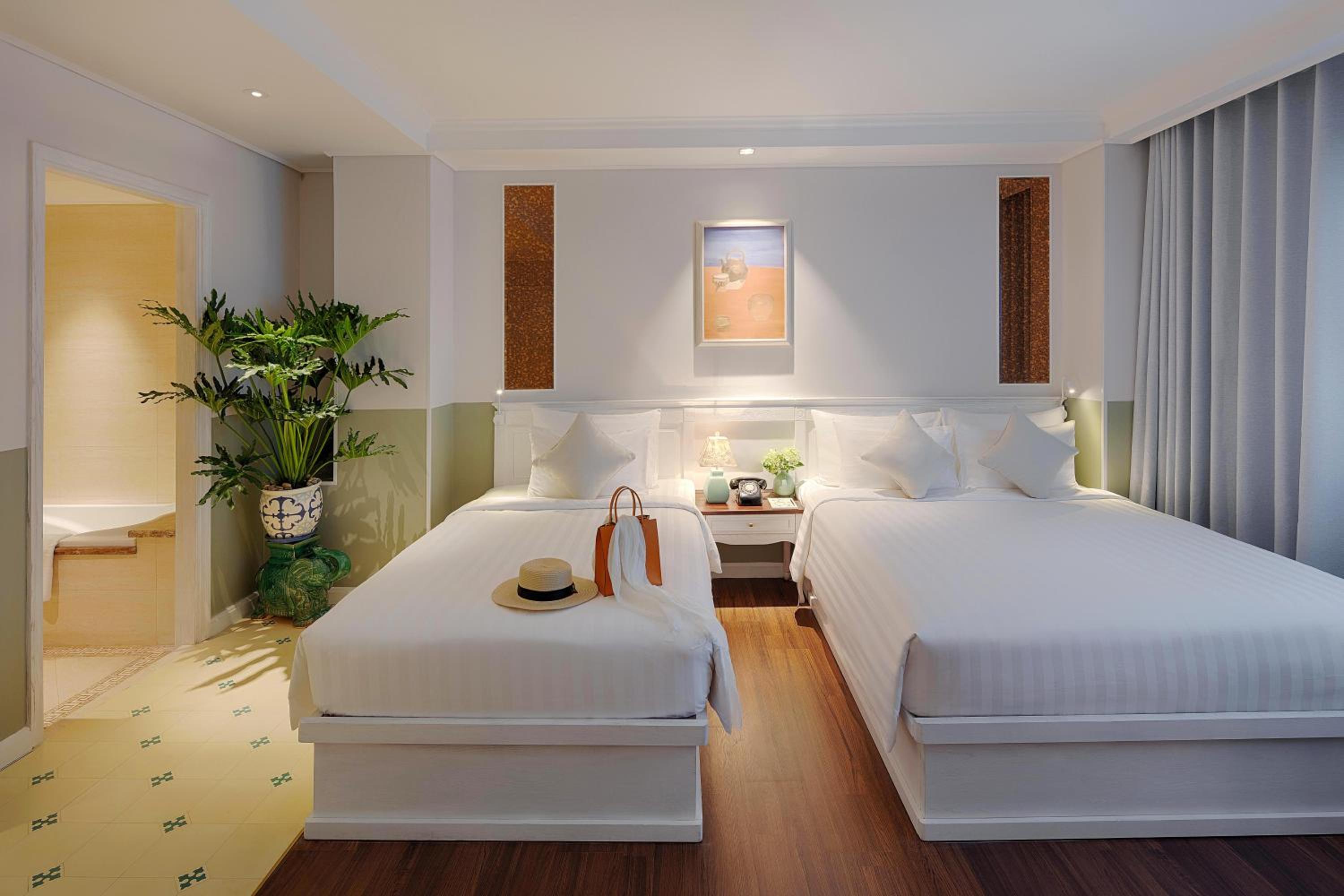 De La Somme Family Room + Afternoon tea on rooftop