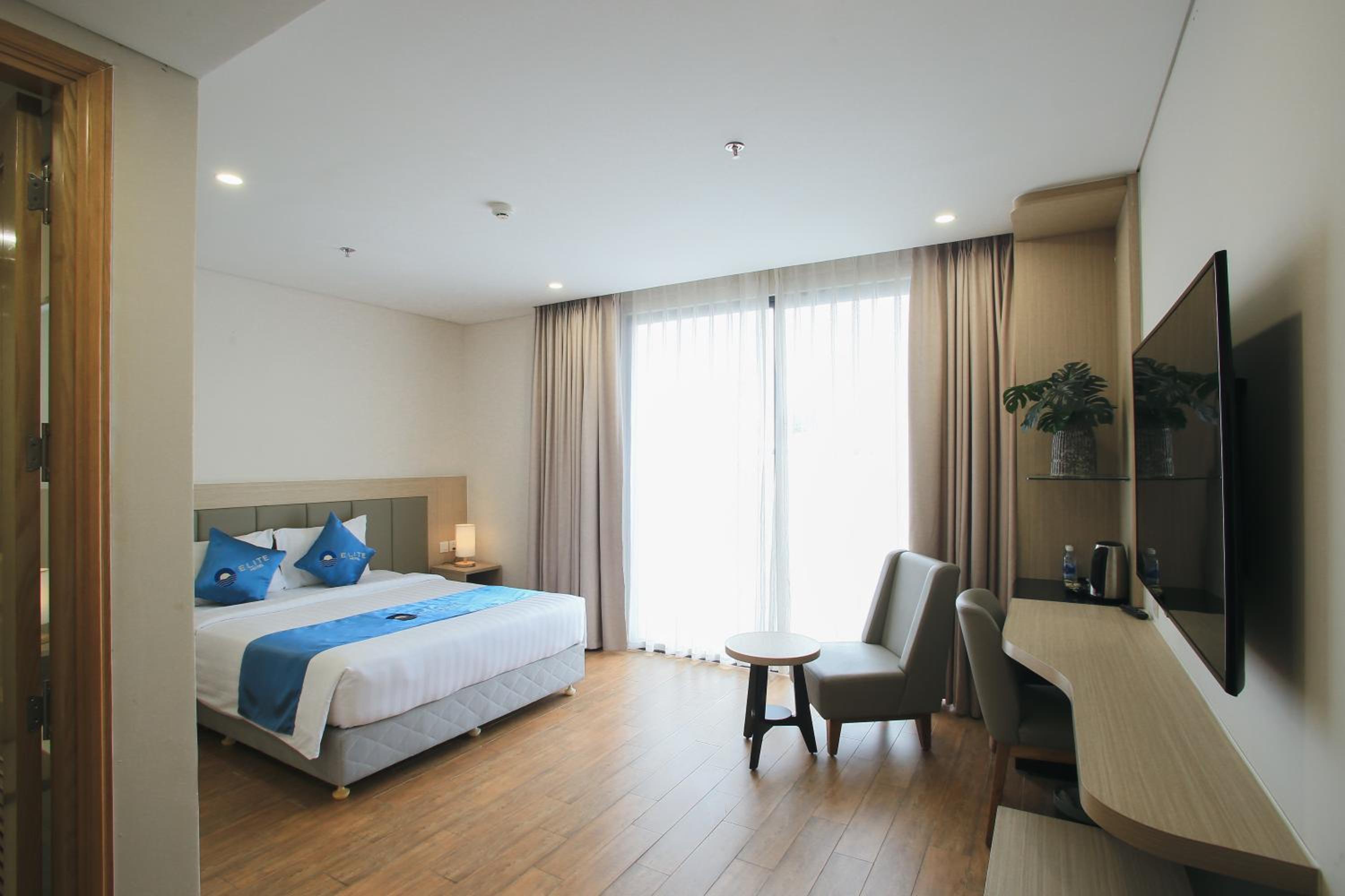 Superior Double or Twin Room with Sea View