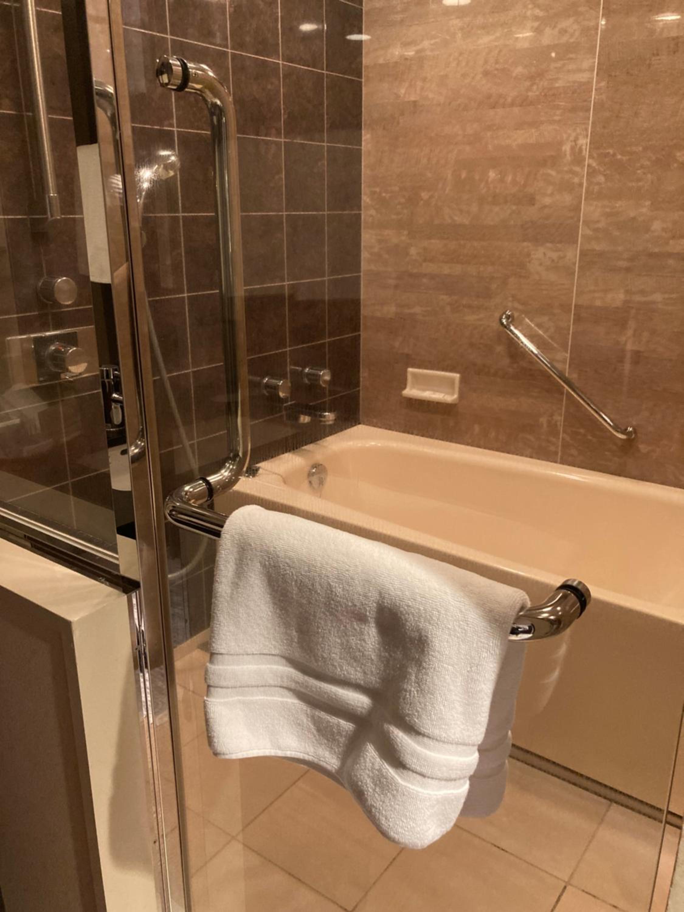 Executive Floor Double Room with Separate Bathroom - Non-Smoking