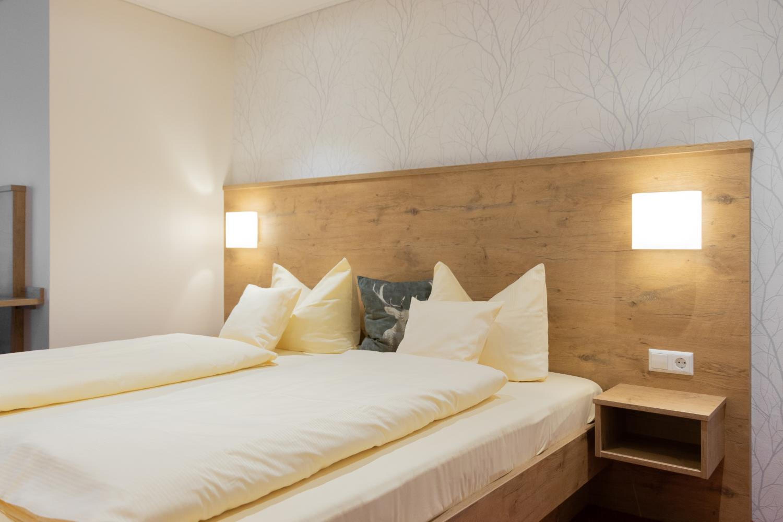 Quadruple Room With Balcony And Mountain View