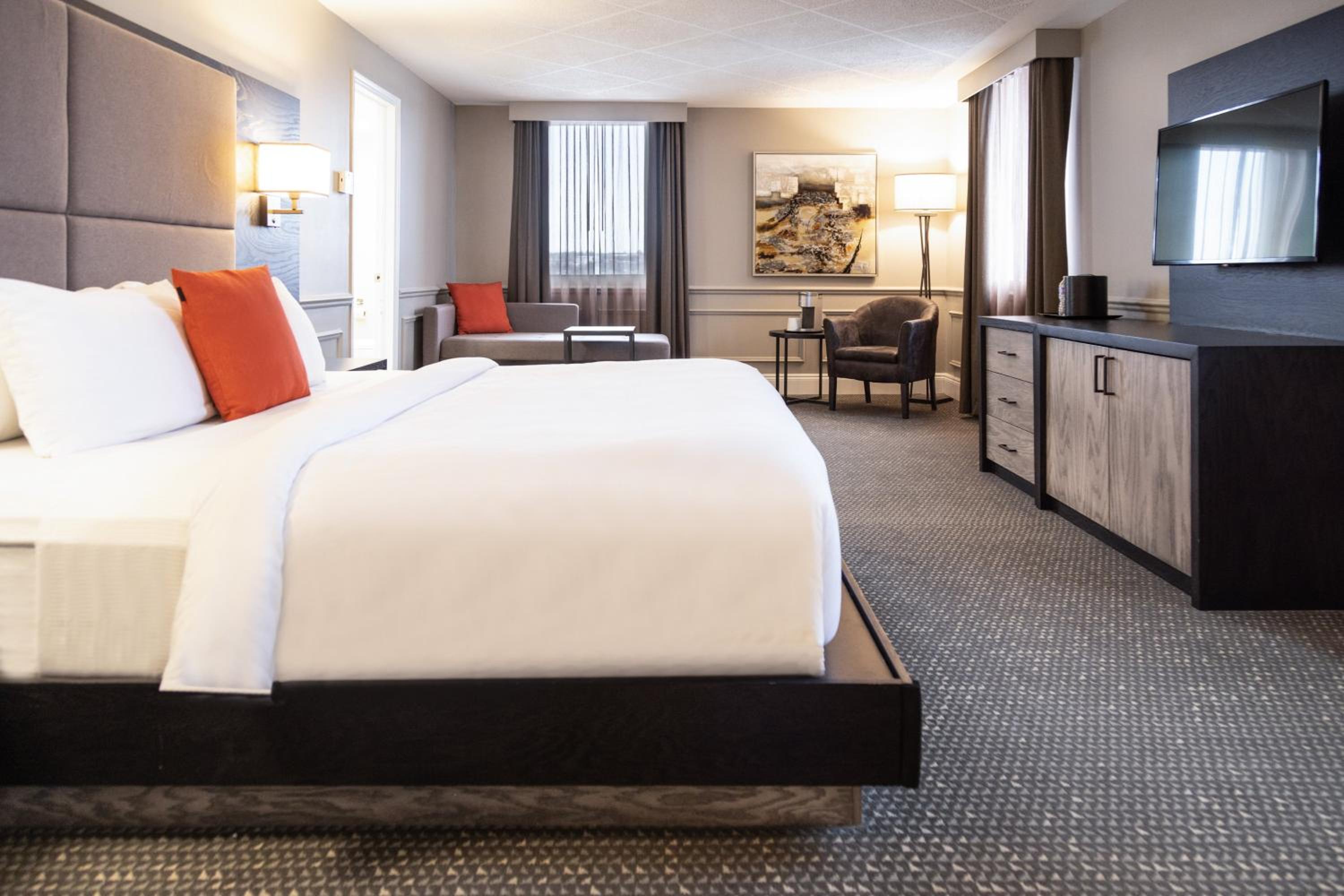 One-Bedroom Suite with River View