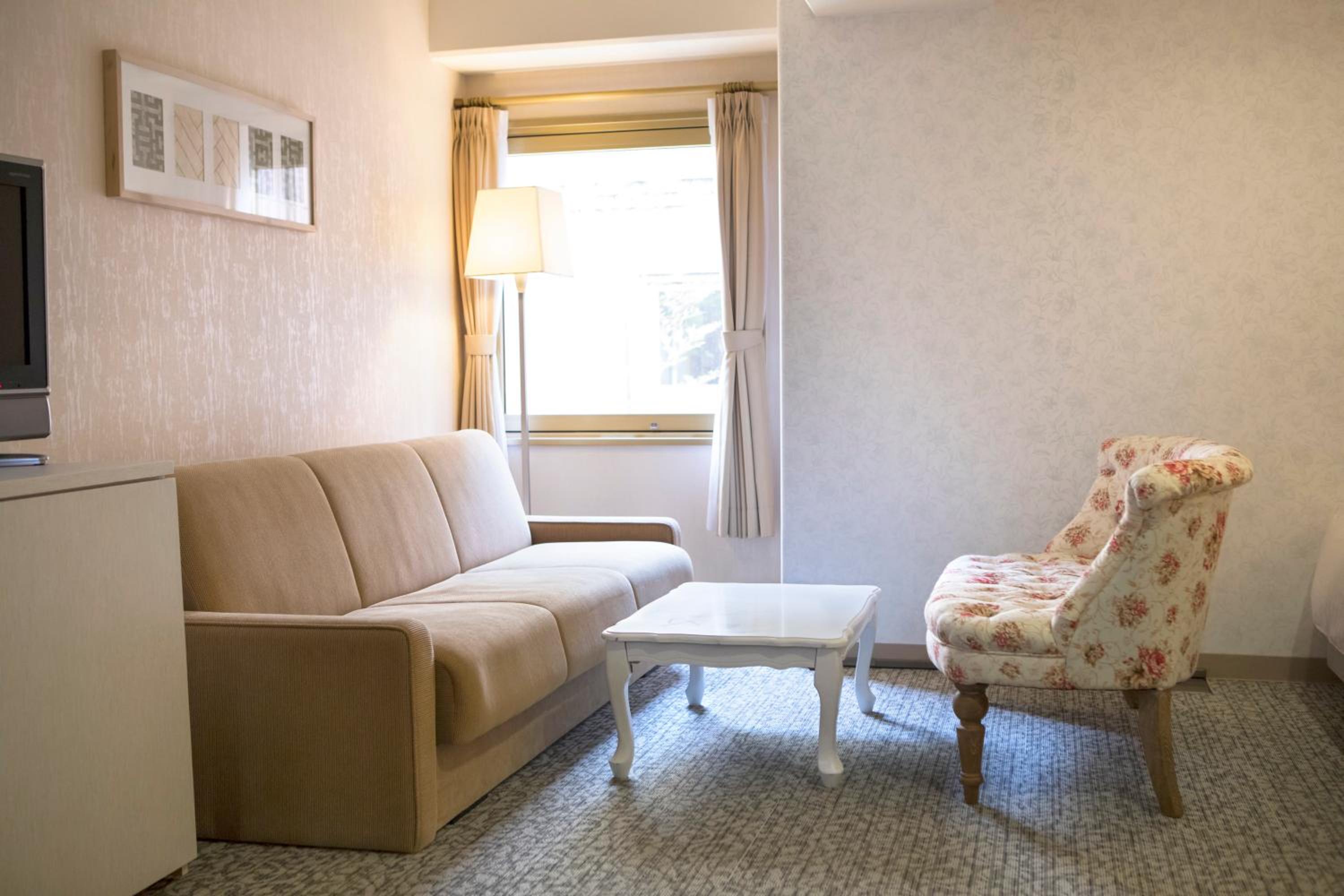 Deluxe Twin Room B - Non-Smoking