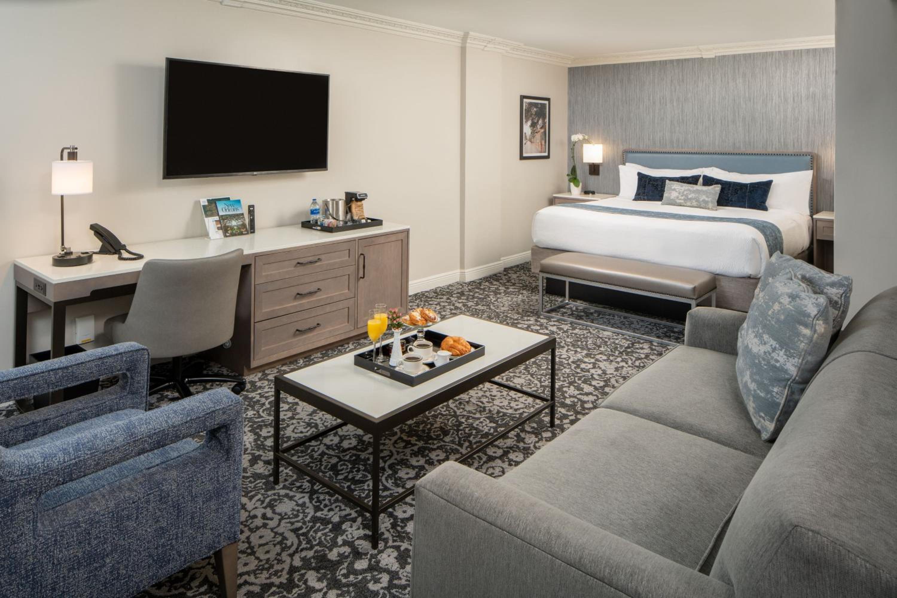 Junior Suite, 1 King Bed, Bourbon Street View