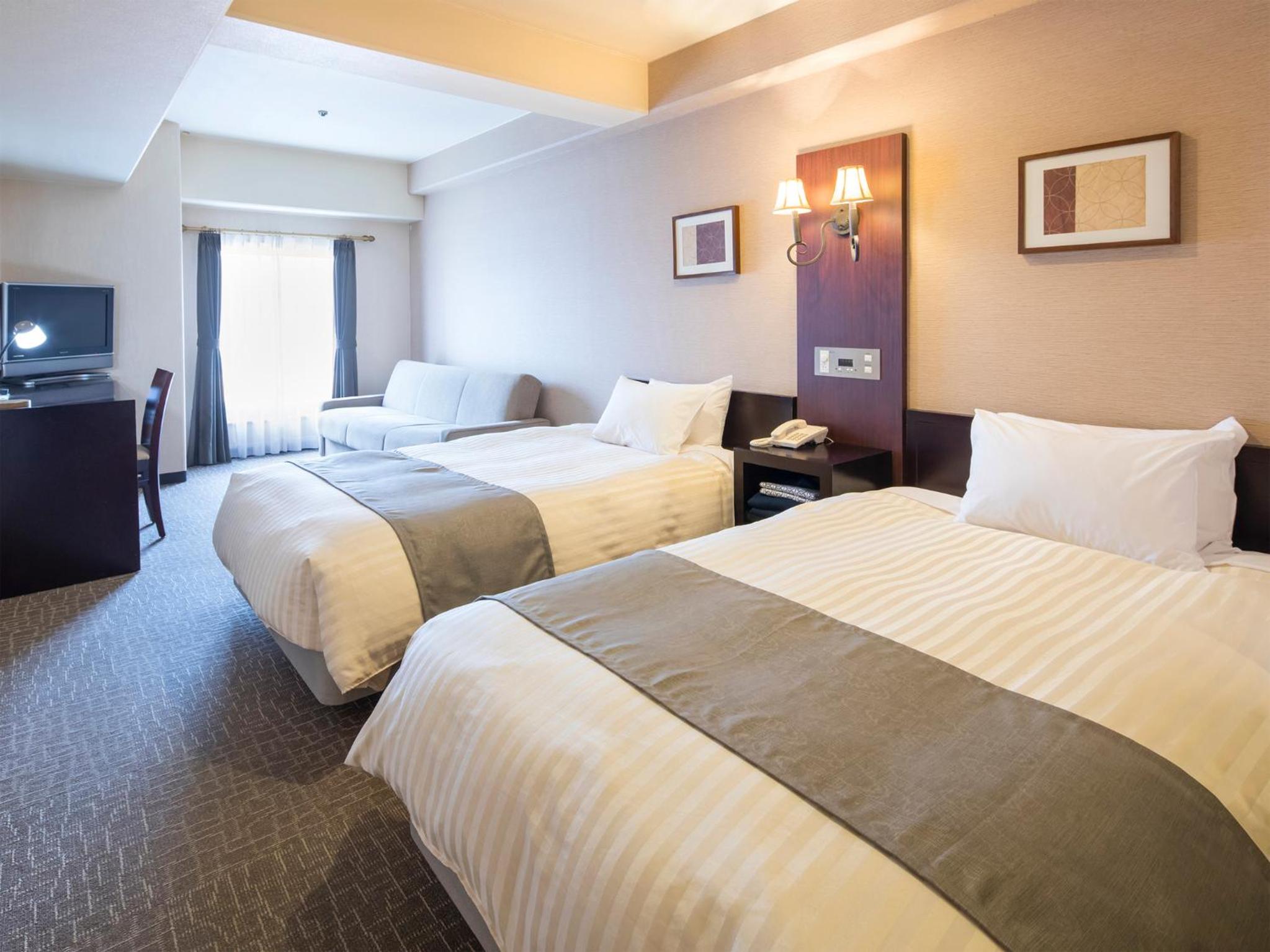 Twin Room B - Nonsmoking