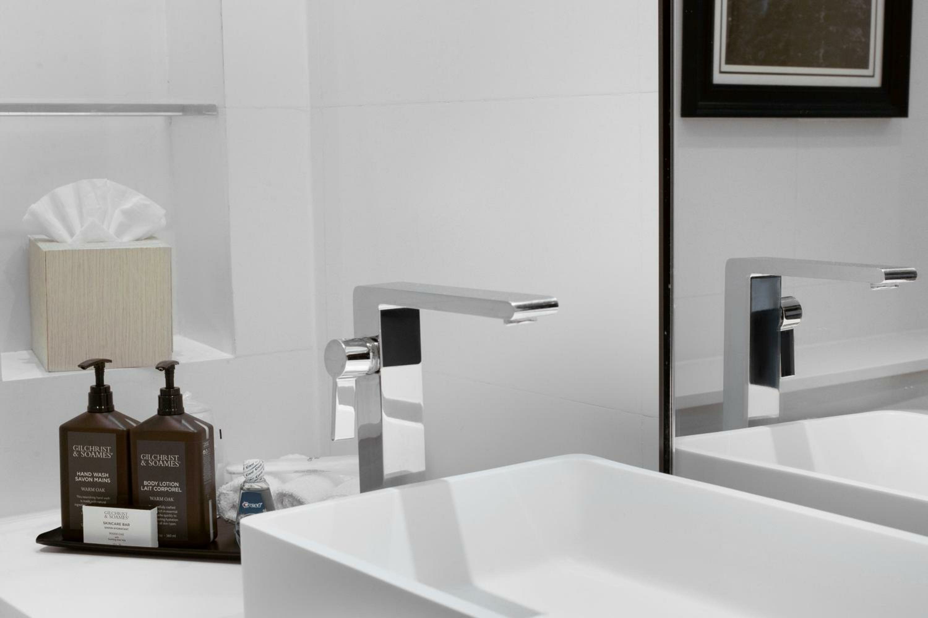 Family, Guest room, 1 King, Sofa bed (Hearing Accessible)