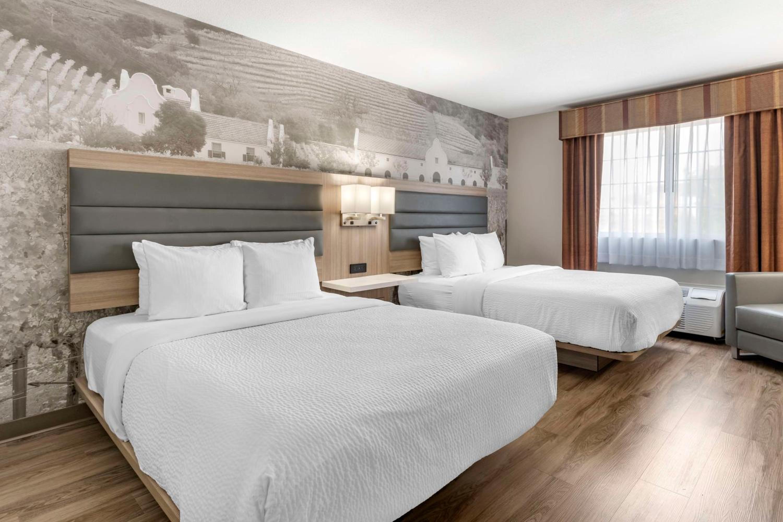 Queen Room with Two Queen Beds - Non-Smoking