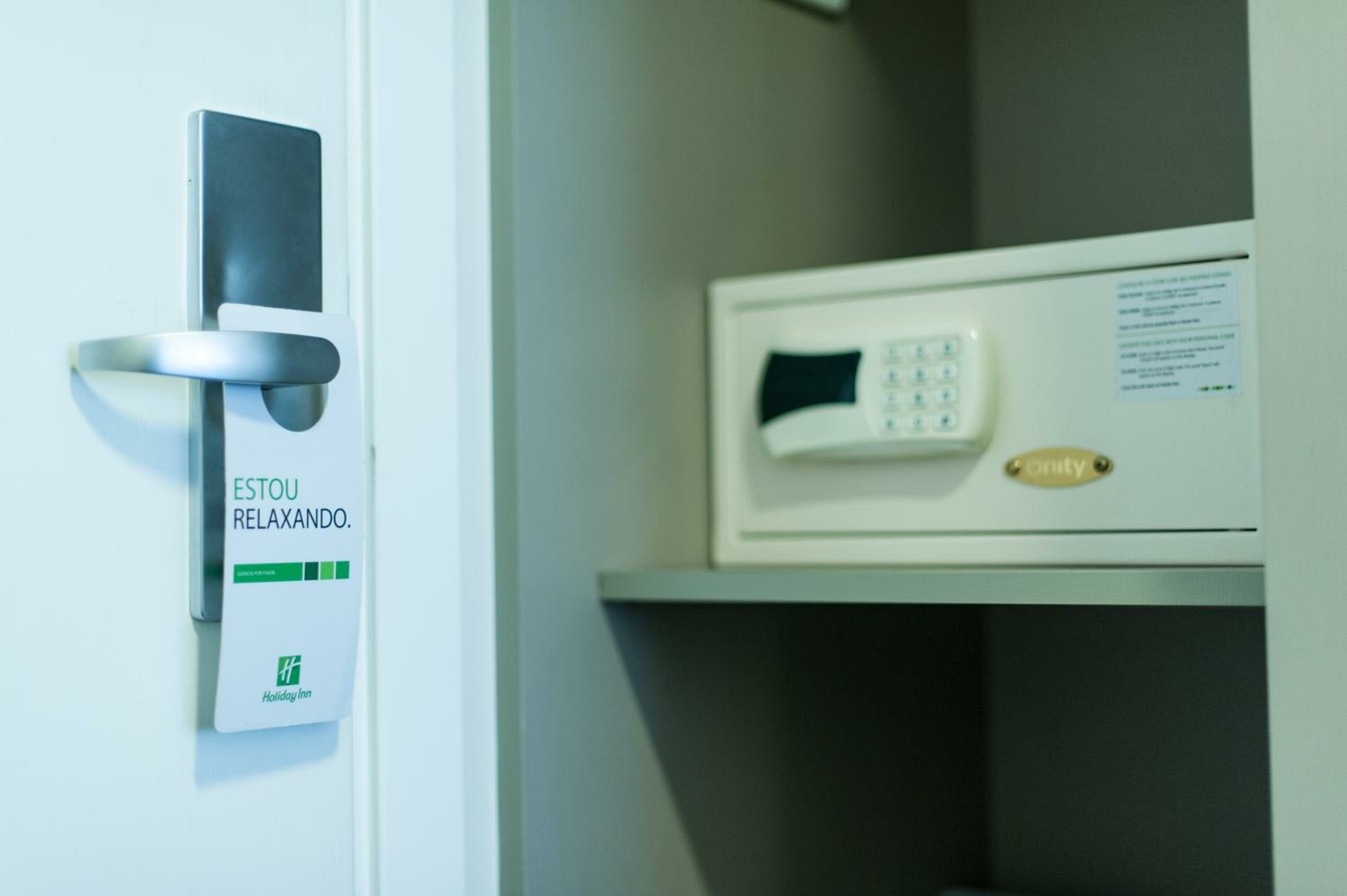 Deluxe Double Room with Two Double Beds - Non-Smoking