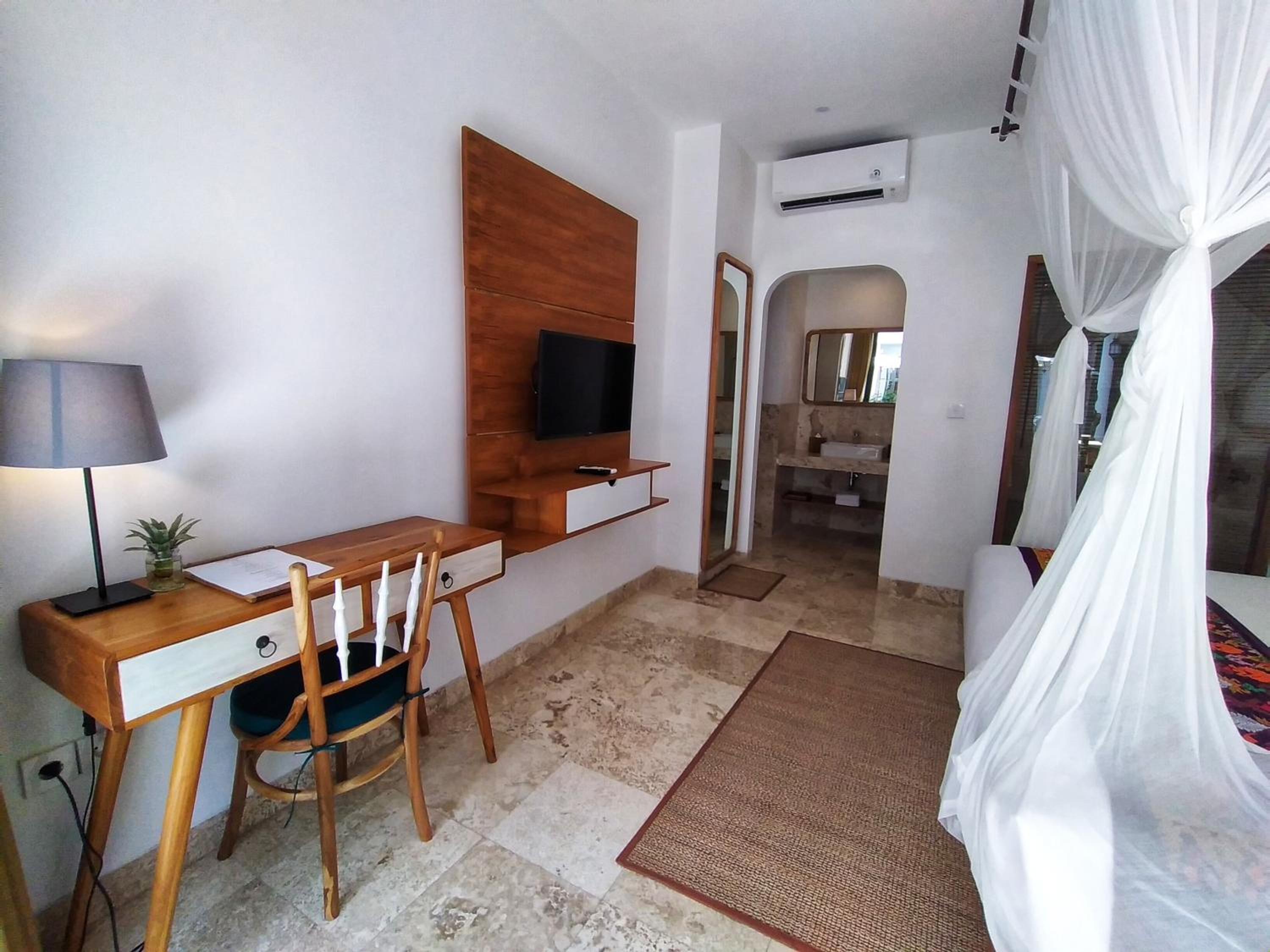 Sabana Deluxe with Pool View