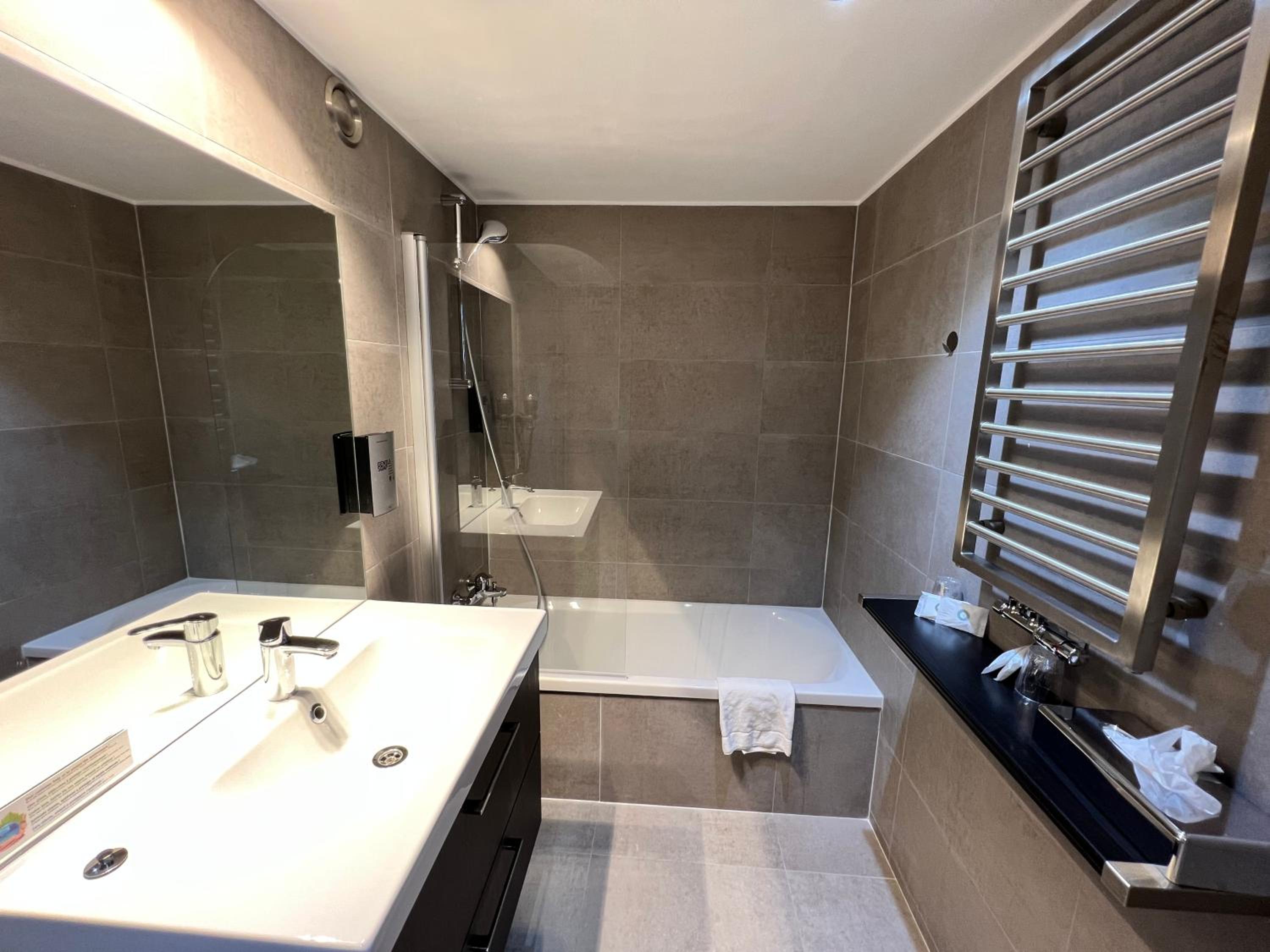 Executive Queen Room