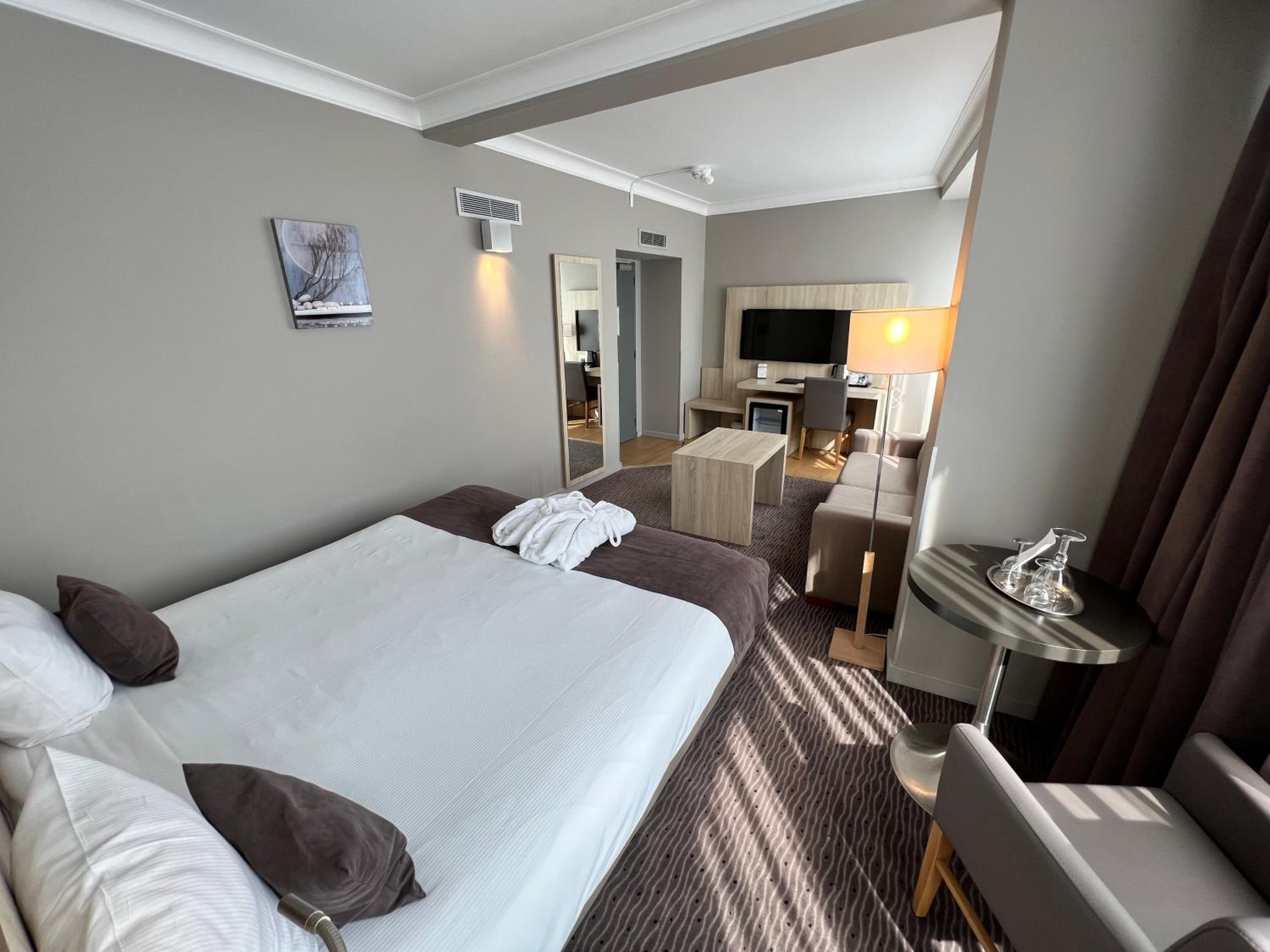 Executive Queen Room