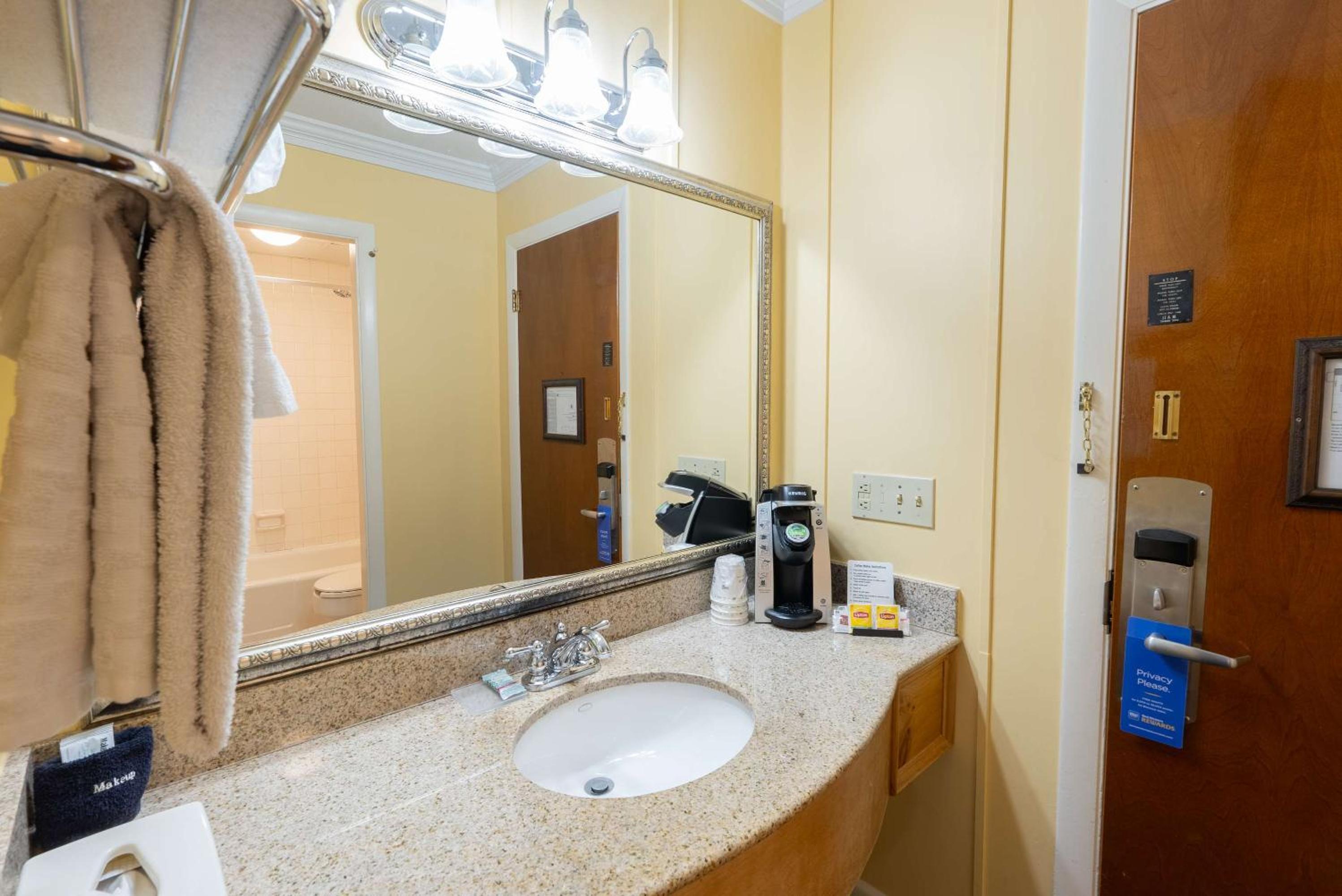 King Room - Relaxation Room/Non-Smoking