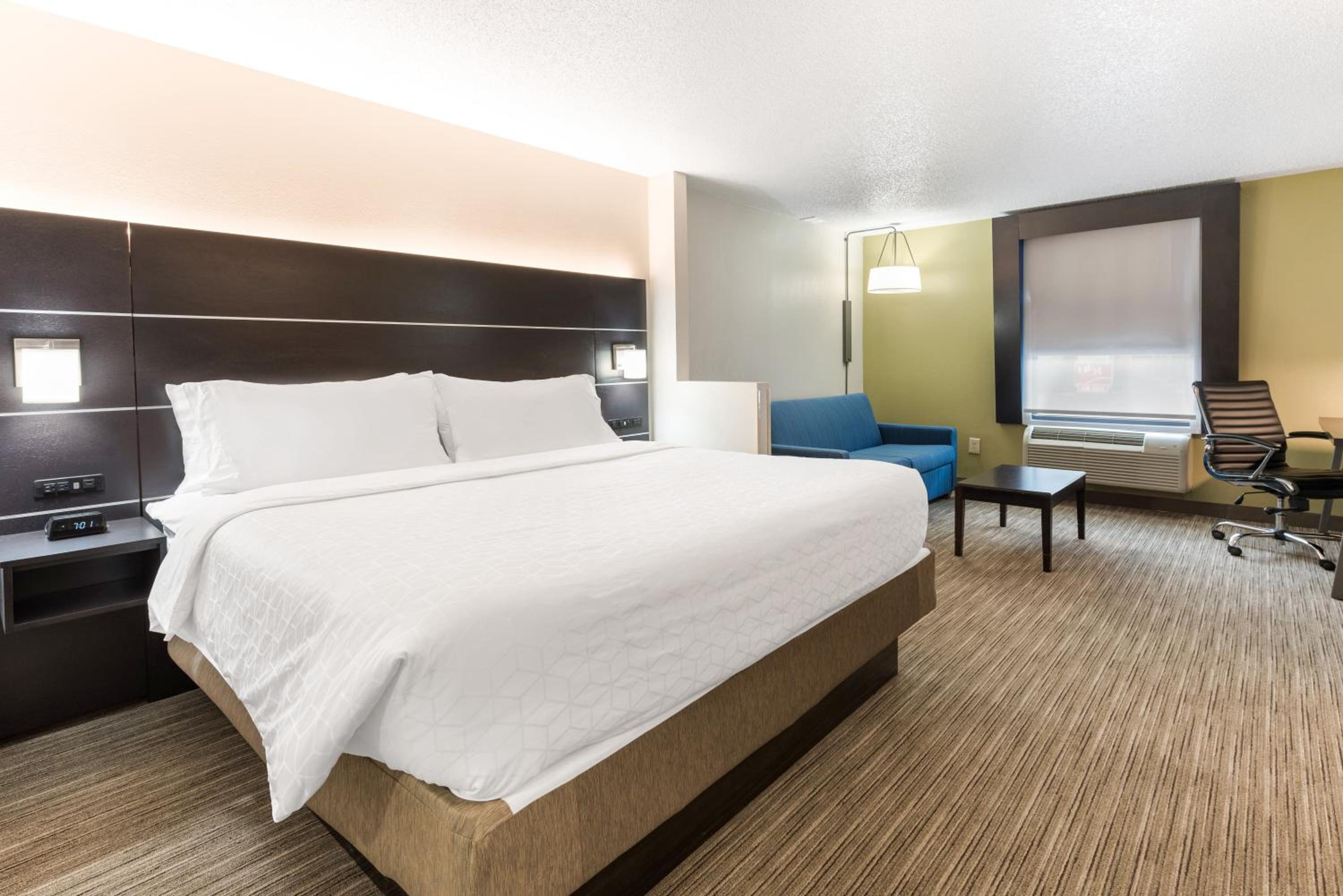 Standard King Room
