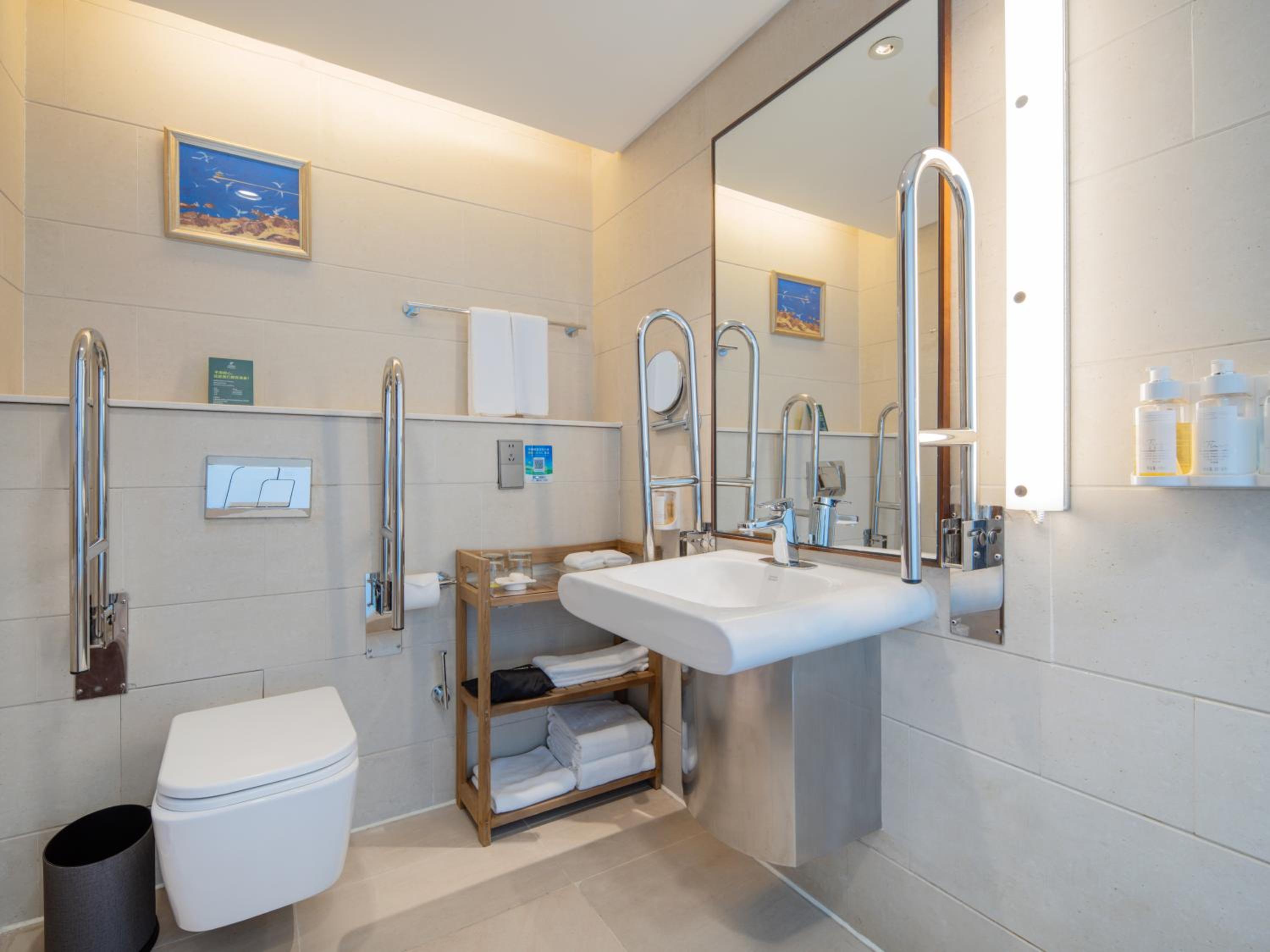 Standard King Room - Accessible