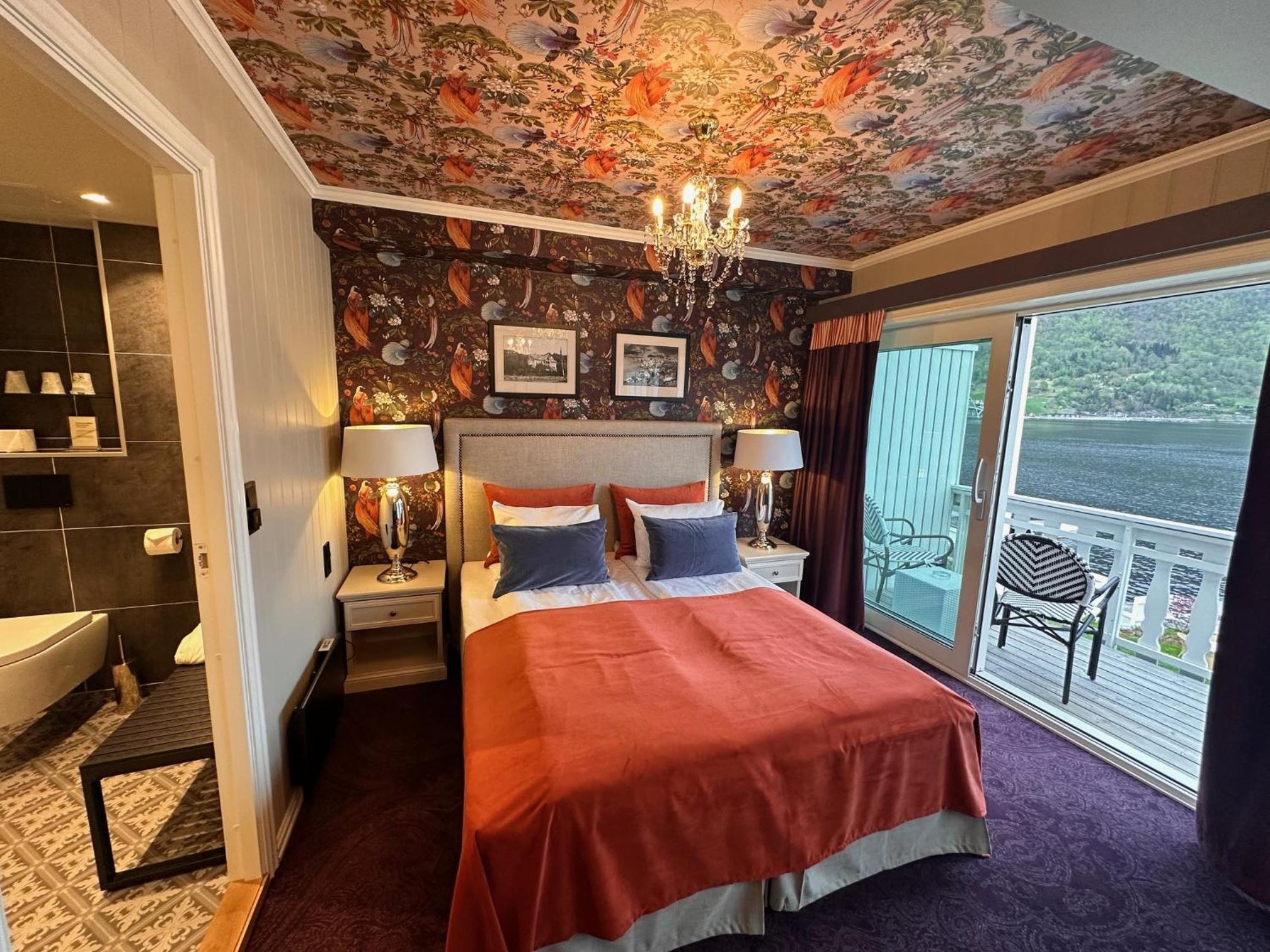 Deluxe Room with Balcony and Fjord View