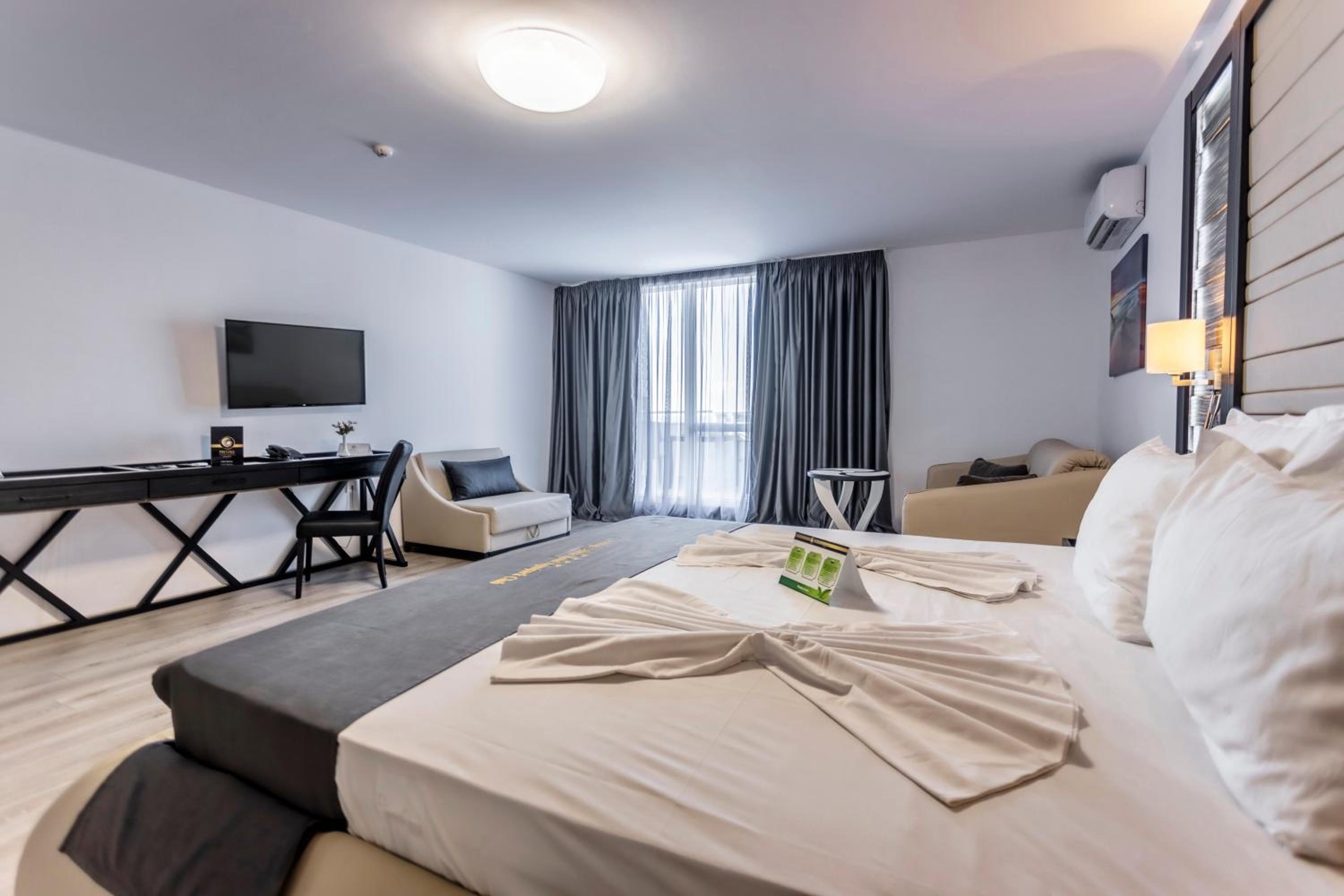 Premium Room with Balcony - Free Aquapark Access