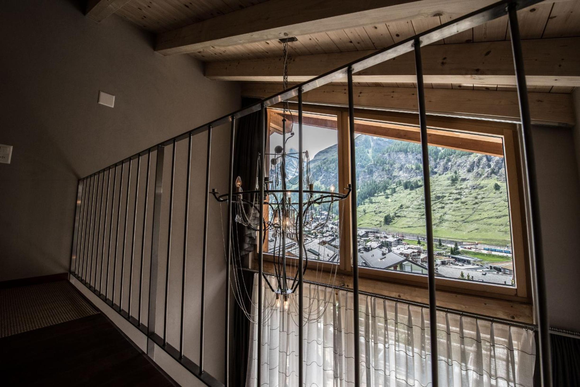 Quadruple Room with Matterhorn View