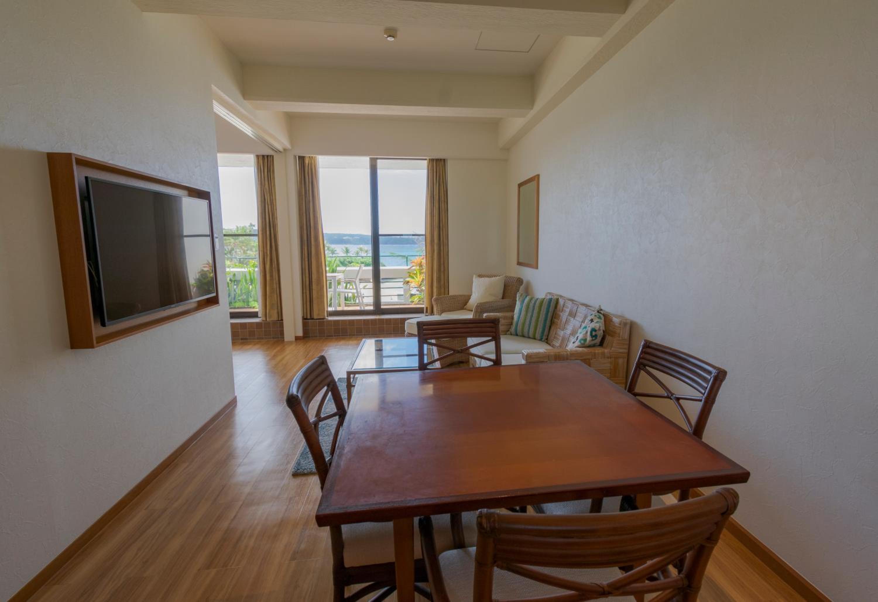 Club Premier Room with  Ocean Front and Lounge Access - Non-smoking