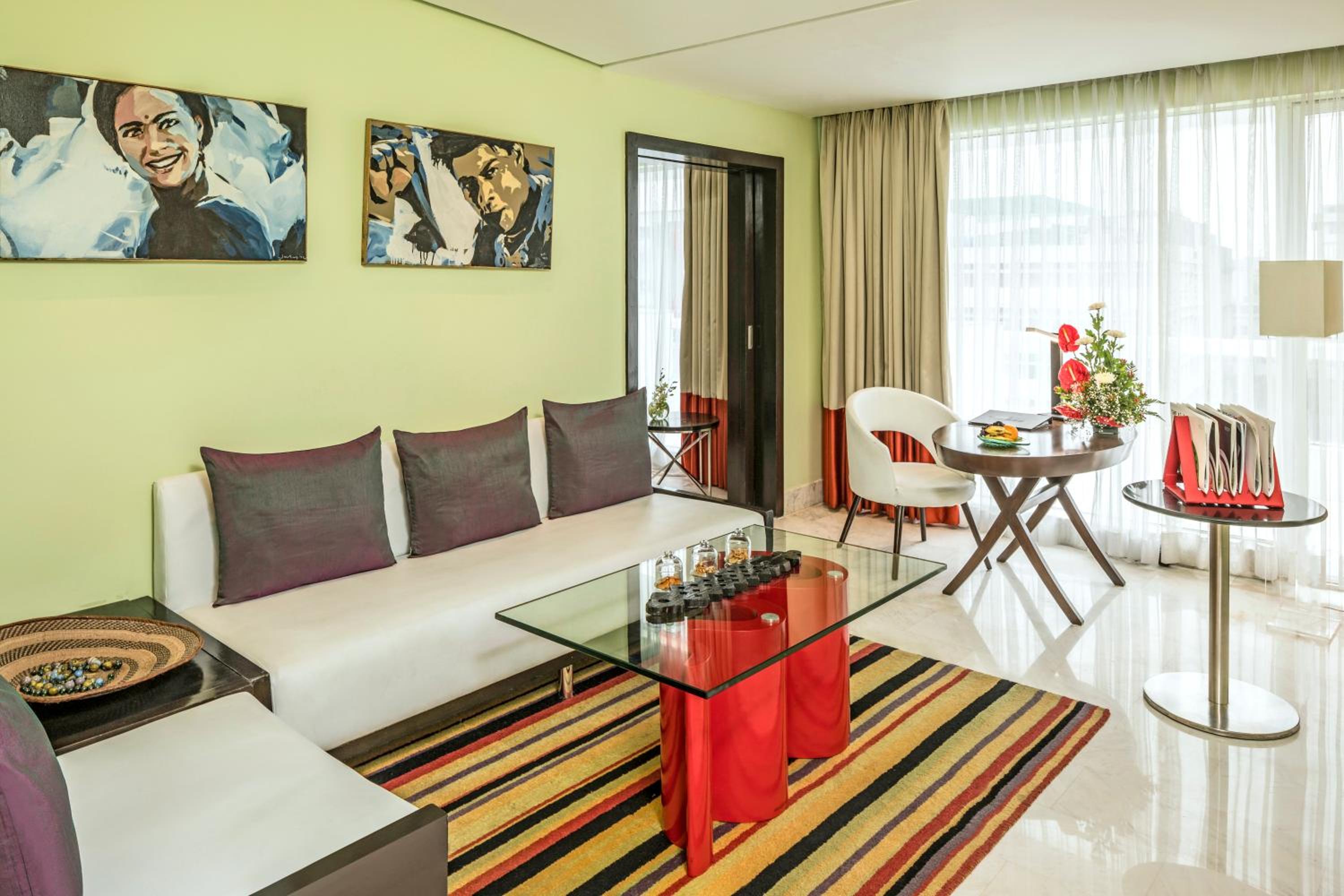 Deluxe Suite with 10% Discount on Food and beverages/Spa and Laundry Services