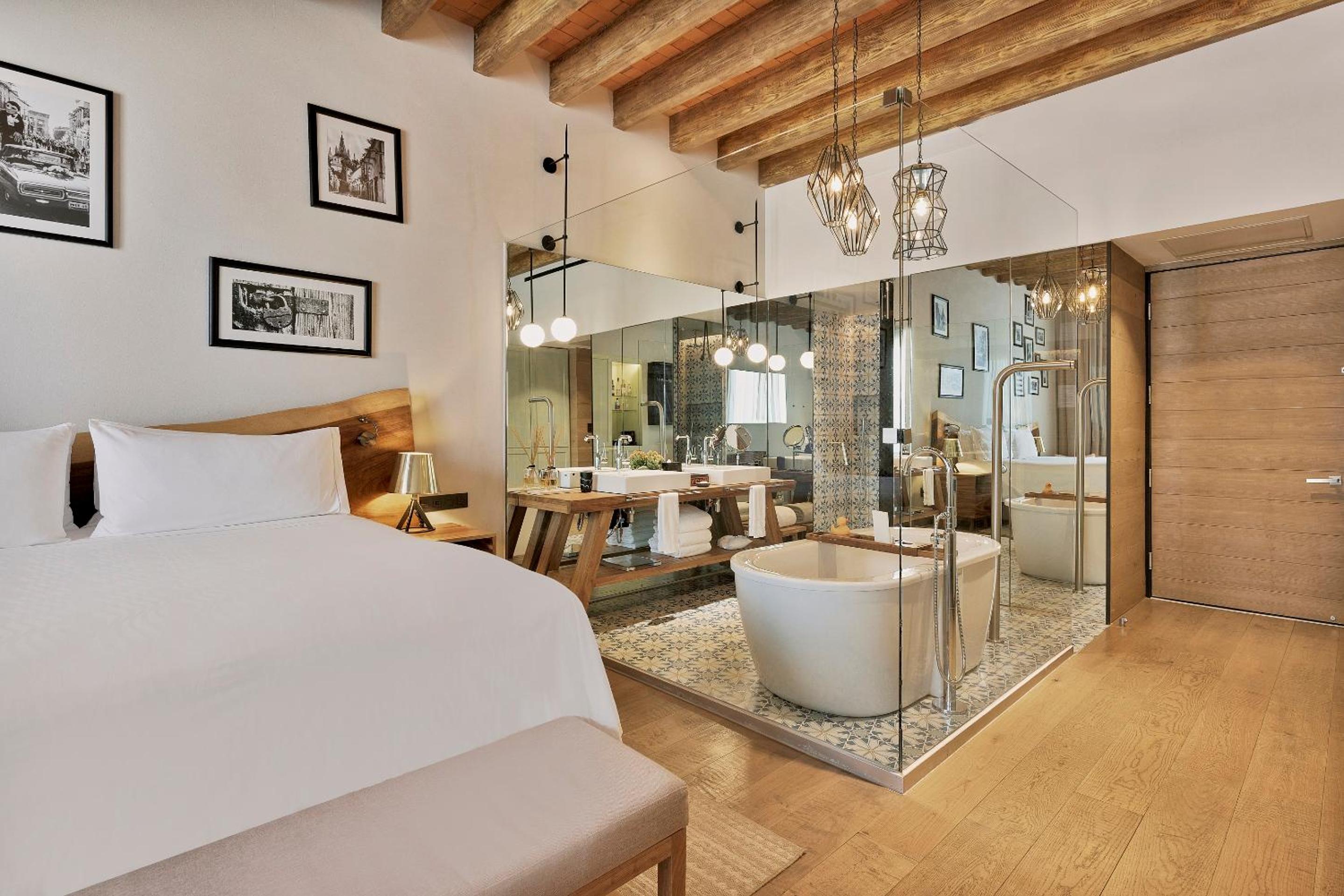 Serenity Suite 1 King