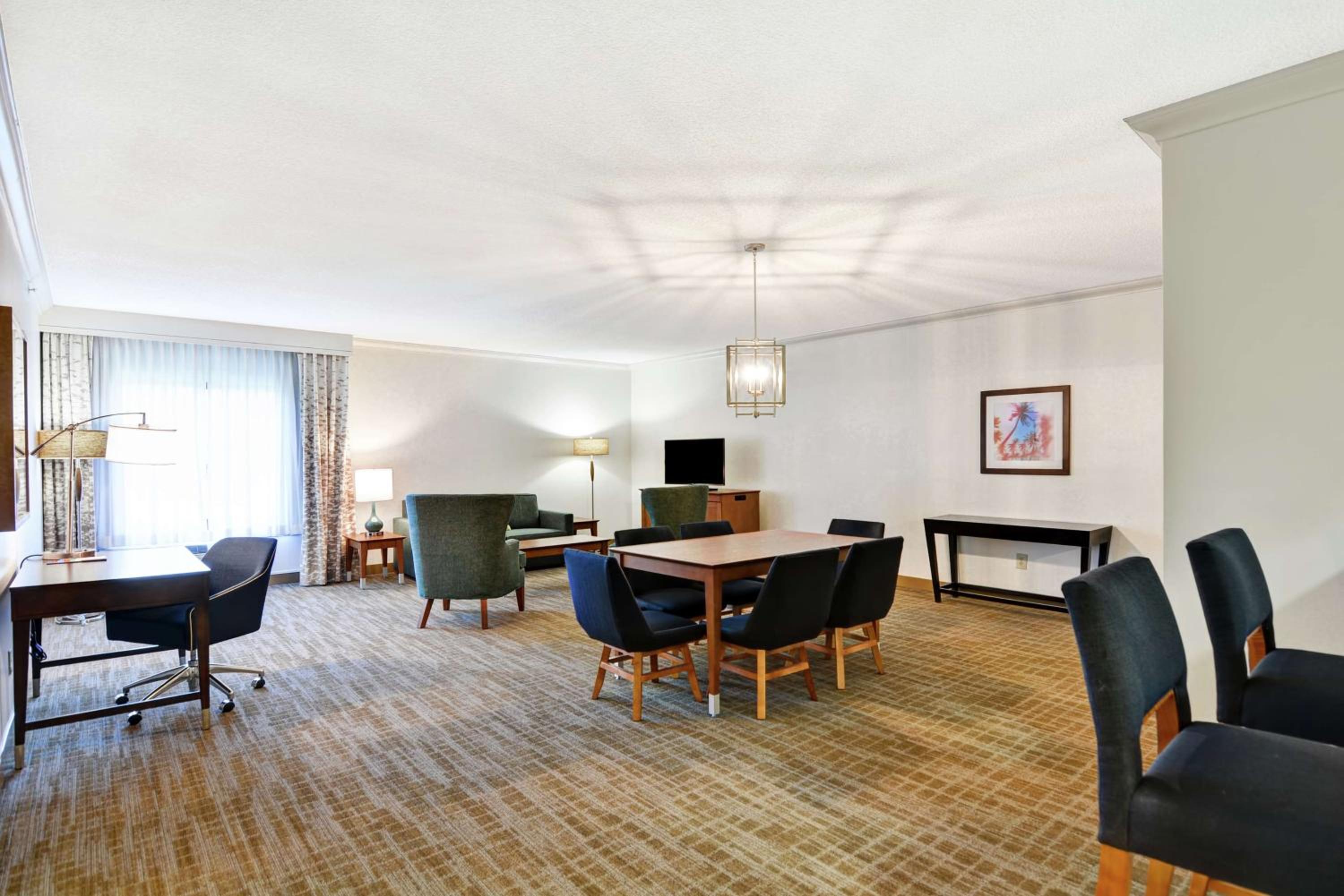 Hospitality King Suite - Non-Smoking