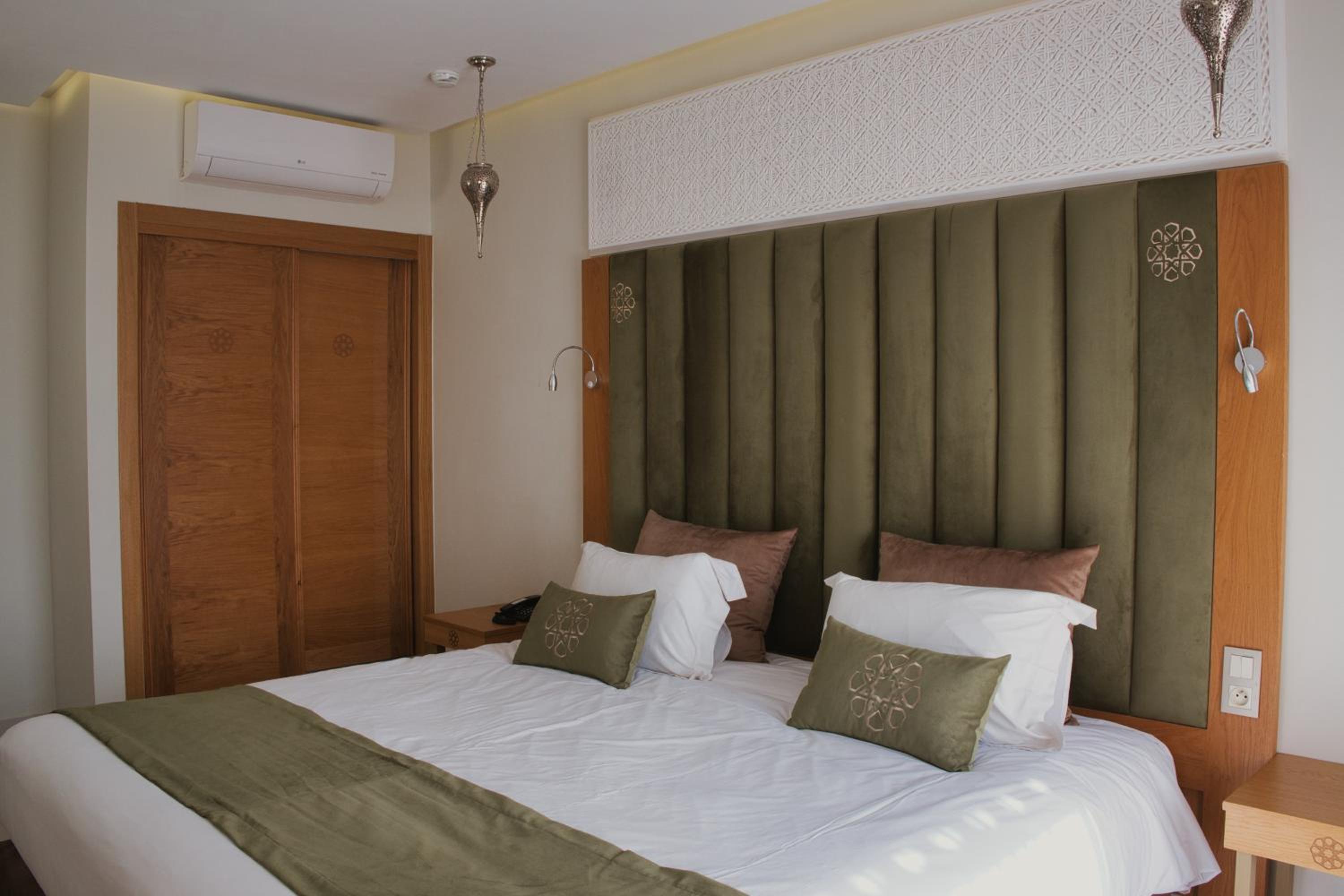 Deluxe Double or Twin Room with Pool View