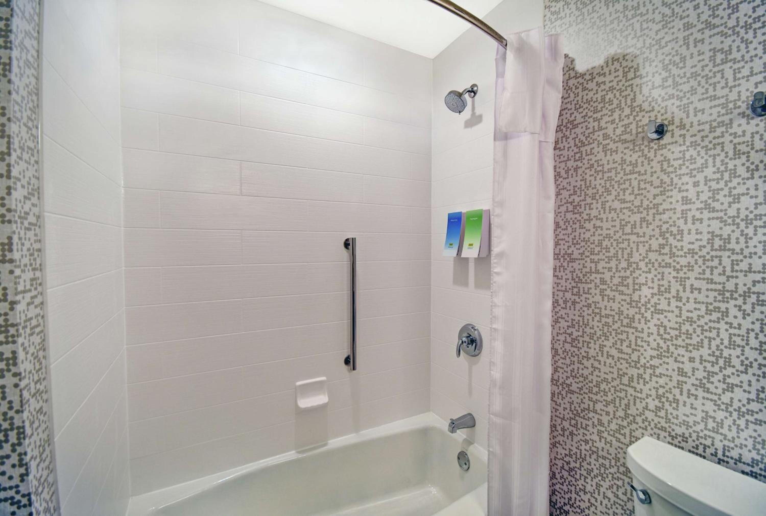 Queen Studio with Two Queen Beds - Non-Smoking