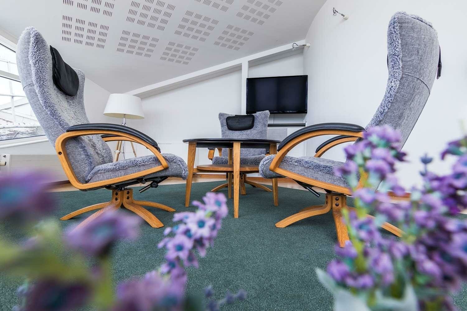 Suite with King Bed - Top Floor/Non-Smoking