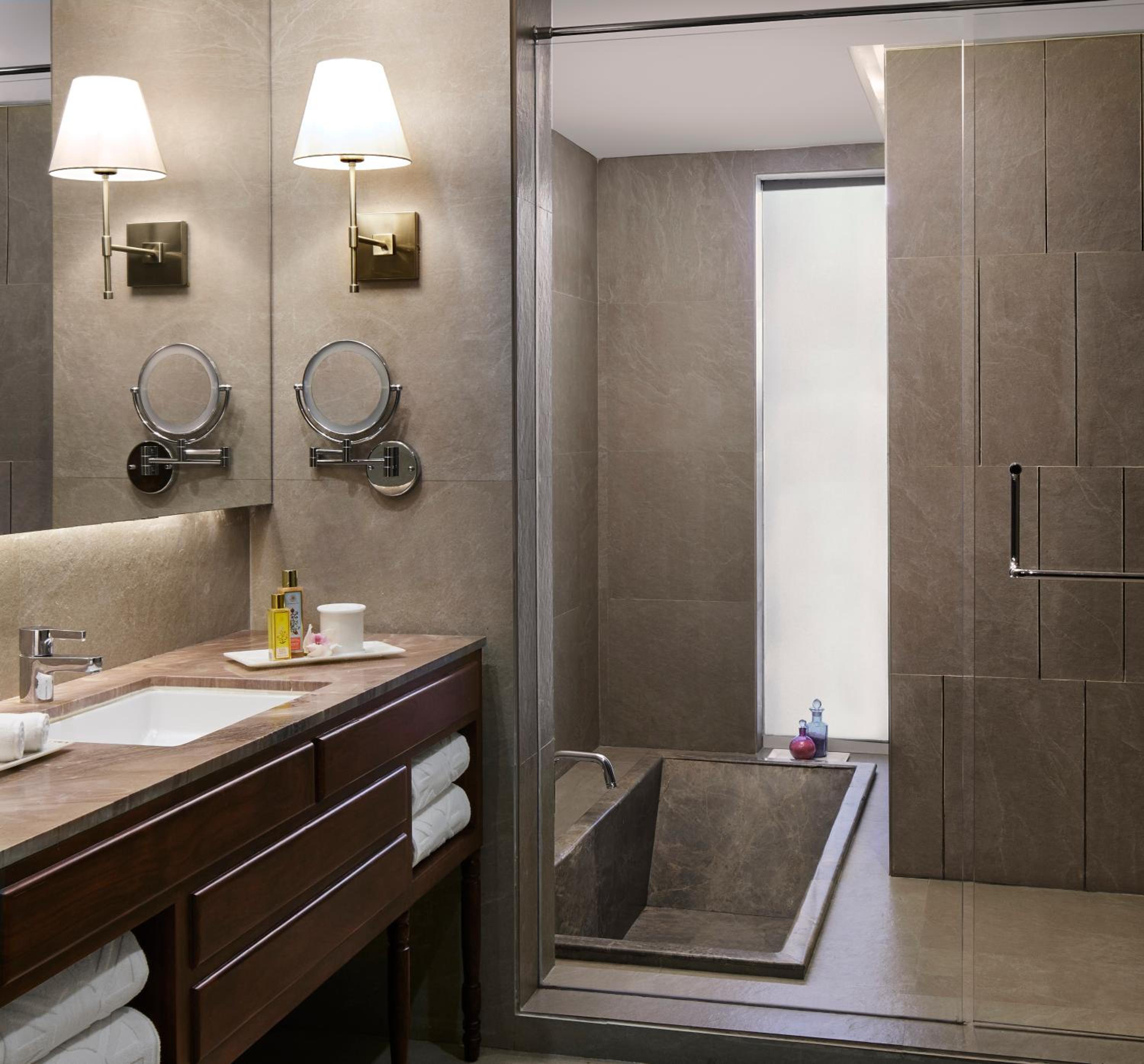 Luxury Hill View Suite With Garden & Sit-Out