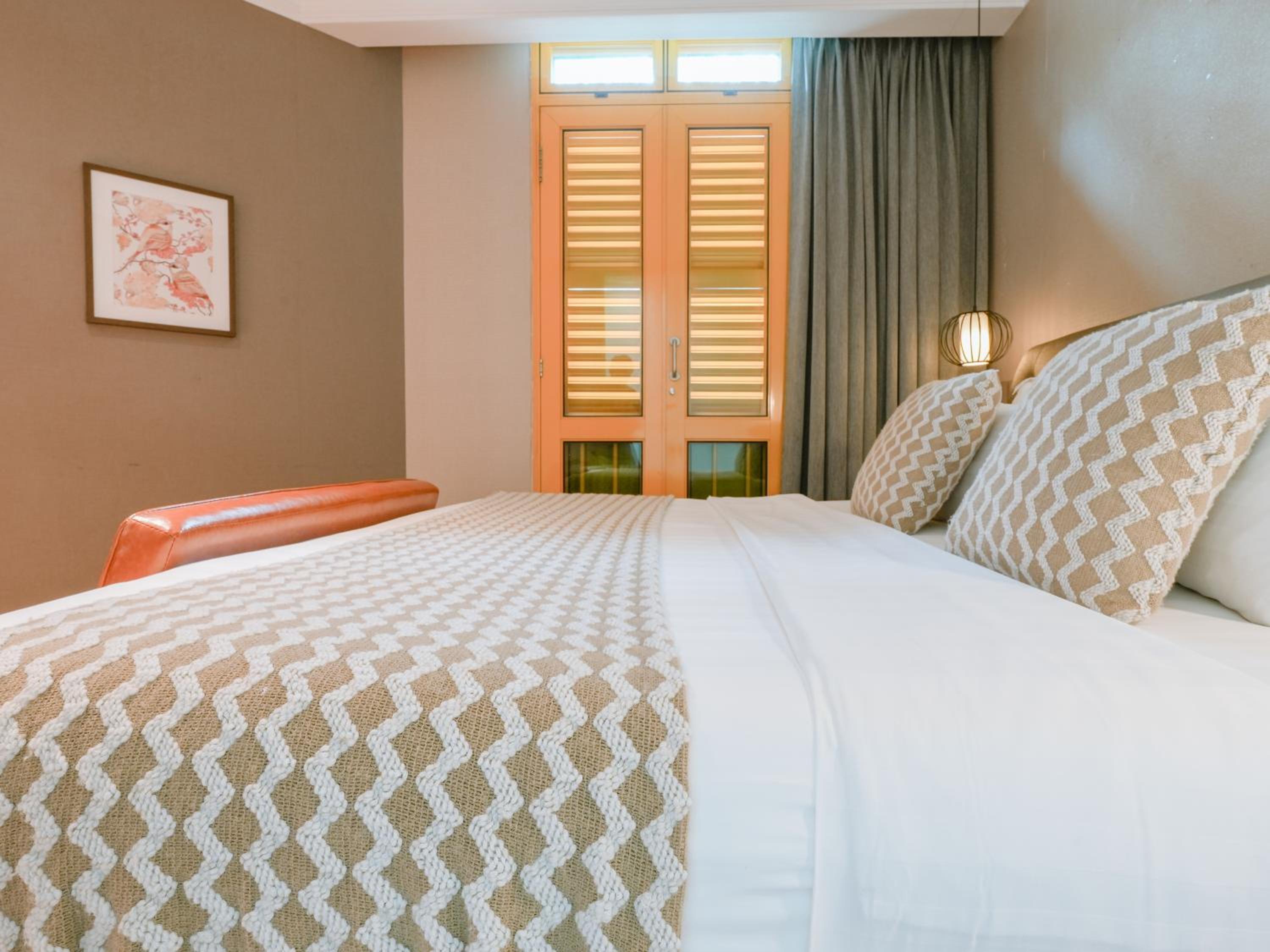 Suite Room, Window- Balcony