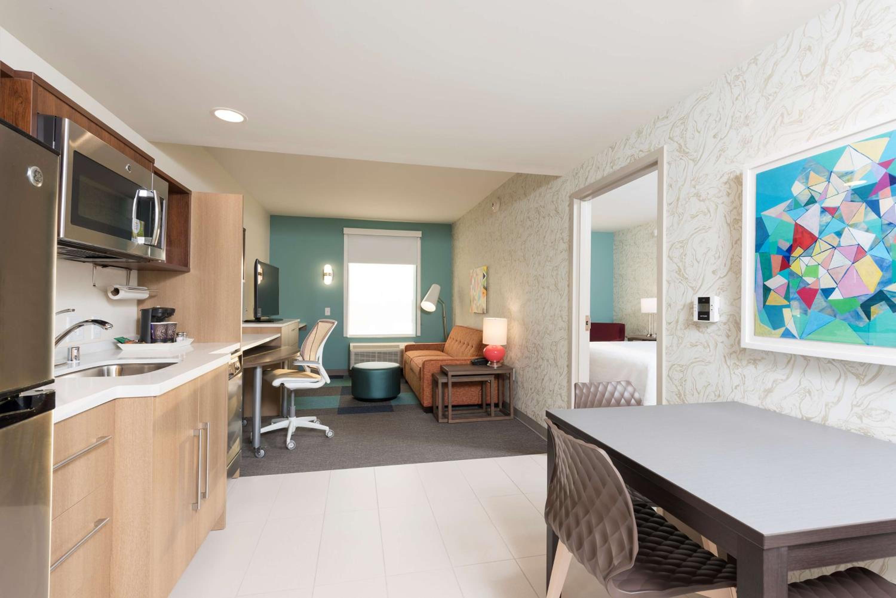 One-Bedroom King Suite - Non-Smoking