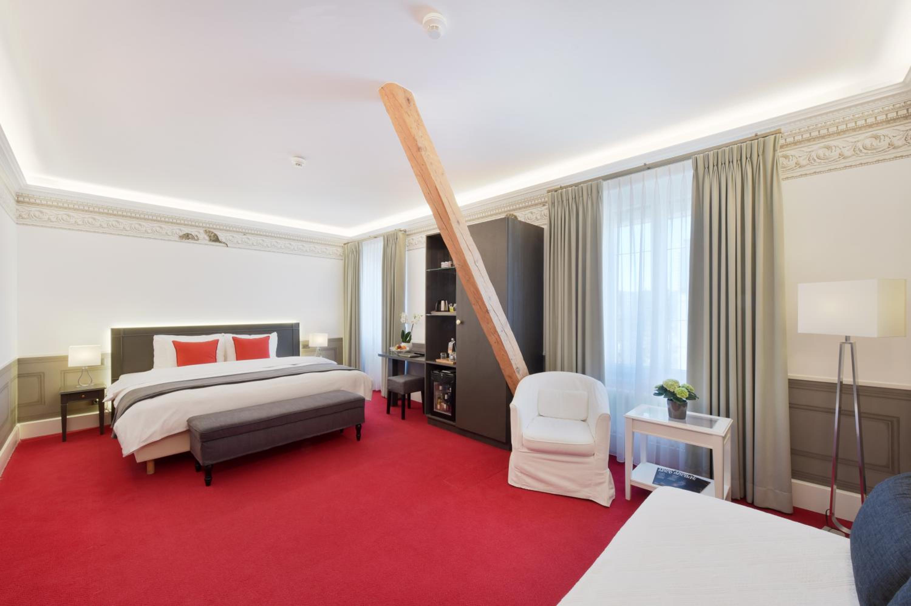 Superior Triple Room City Side