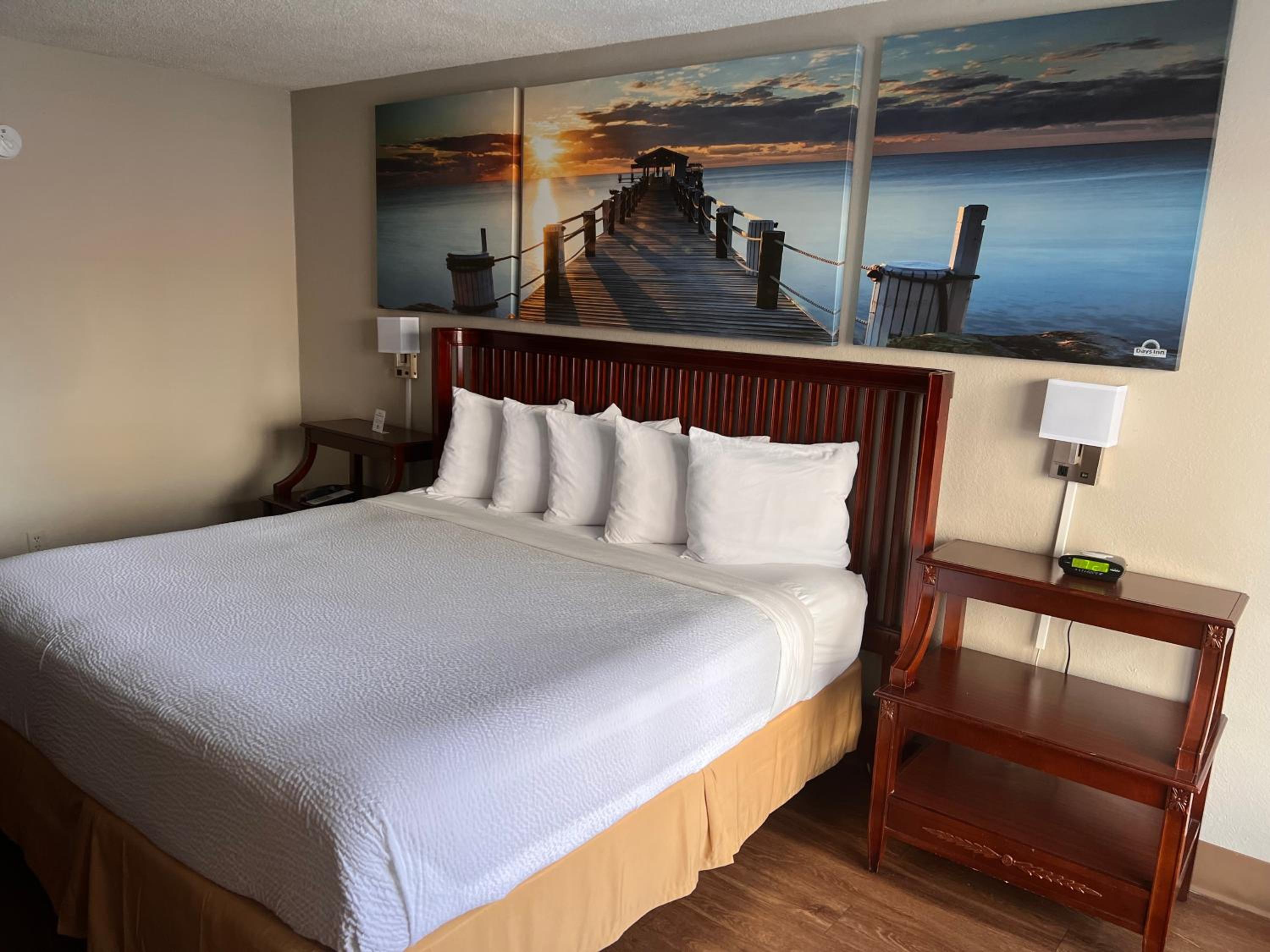 King Room - Non-Smoking