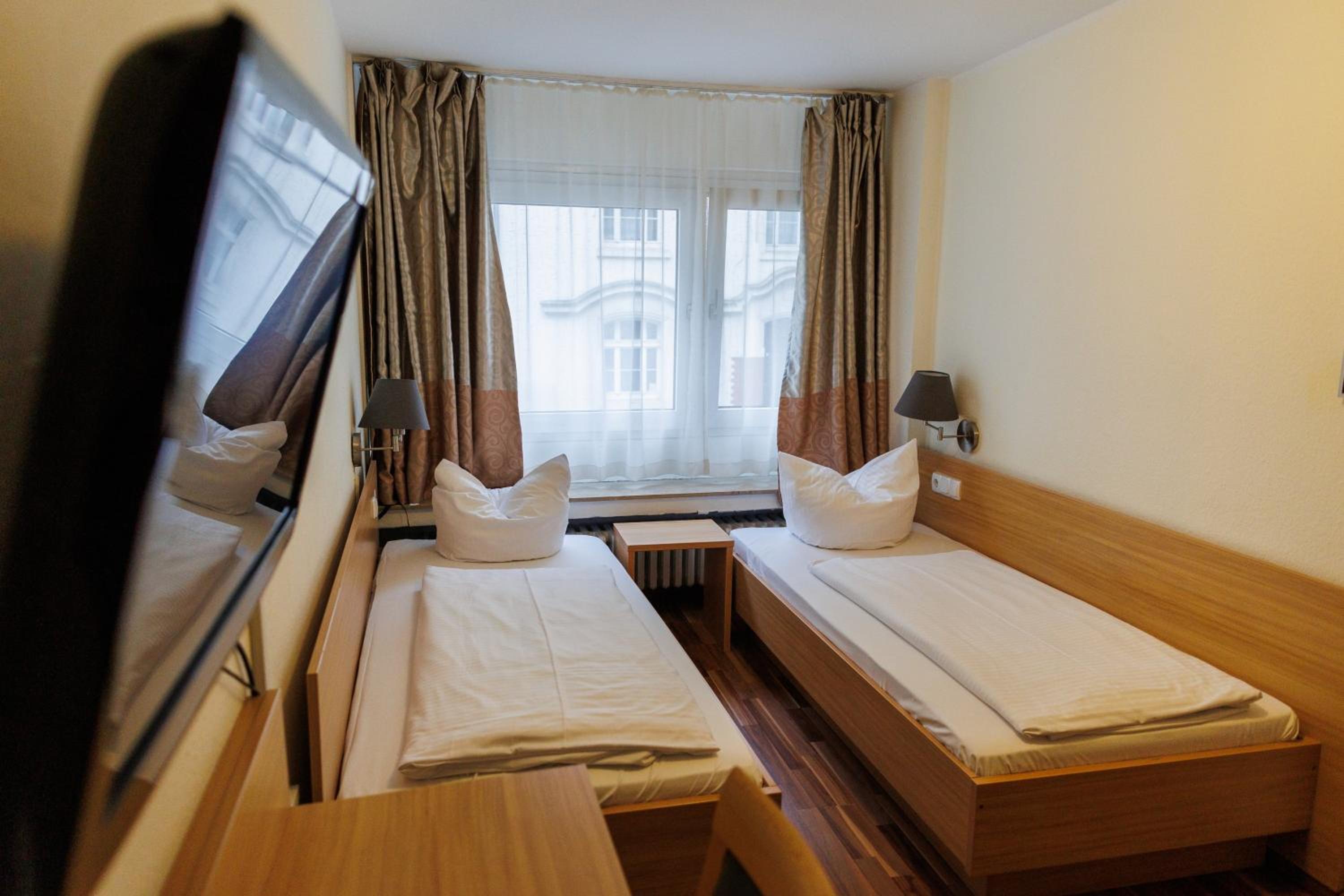 Economy Twin Room