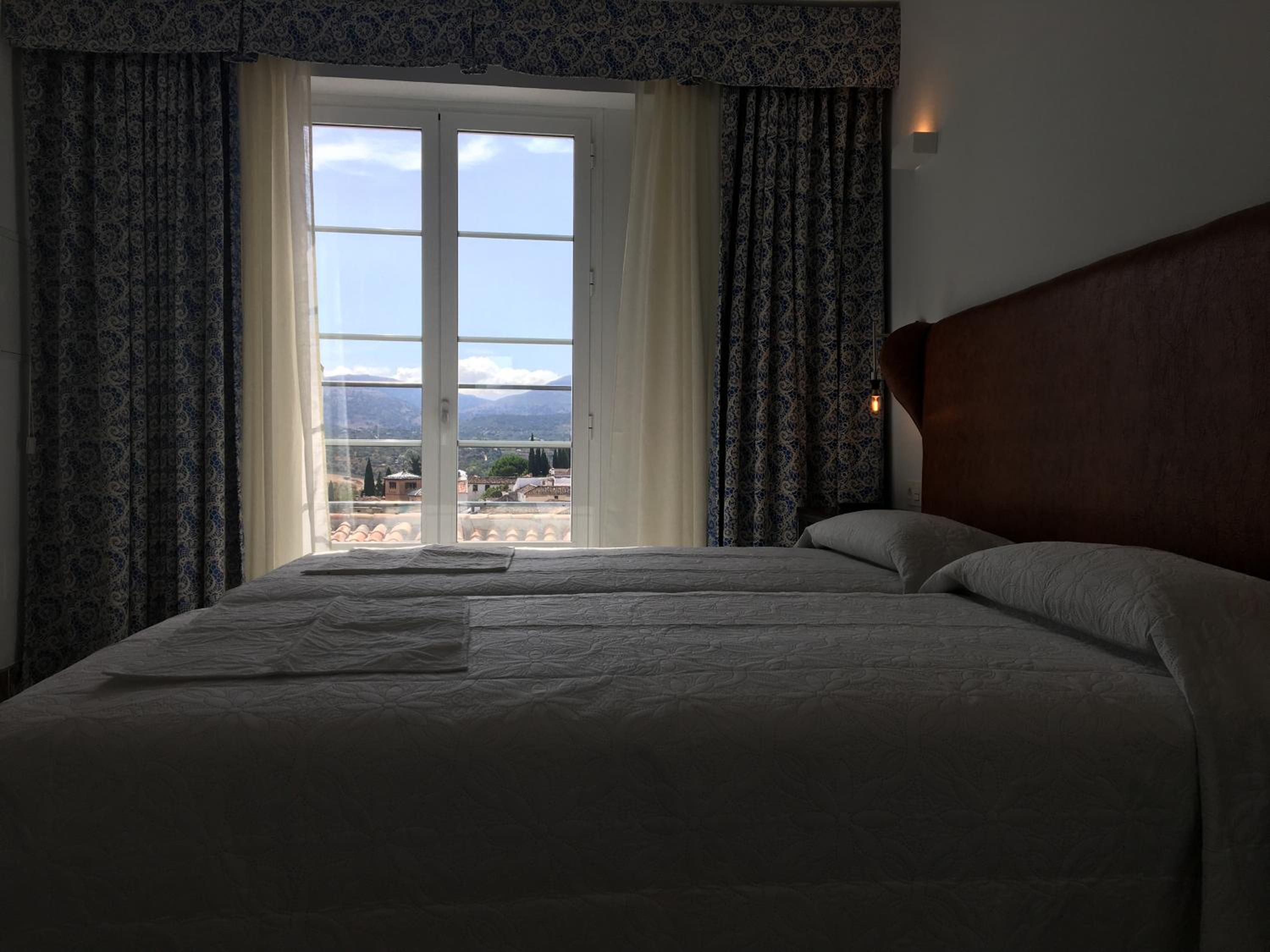 Superior Room with Window