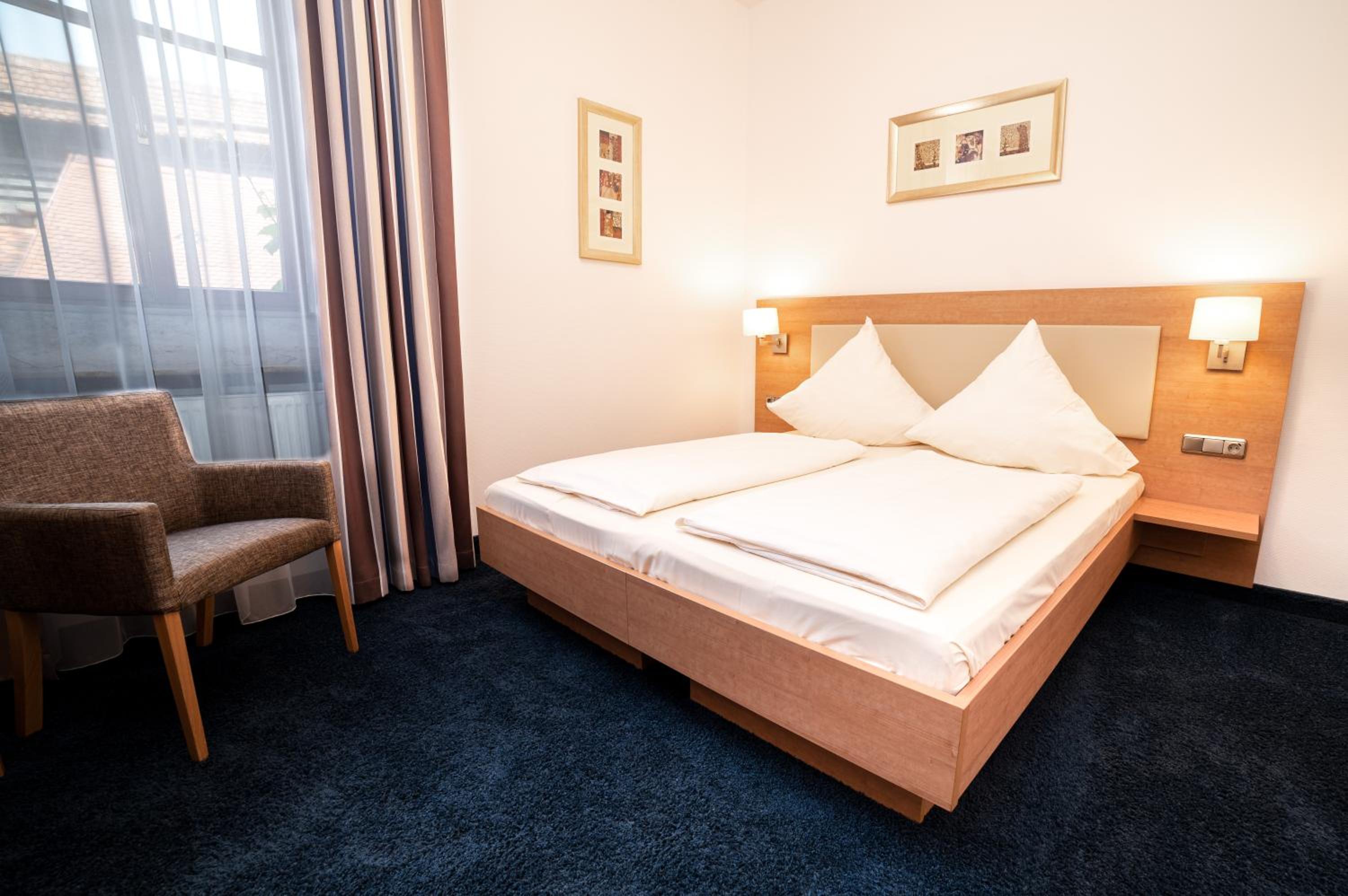 Double or Twin Room with Private Bathroom