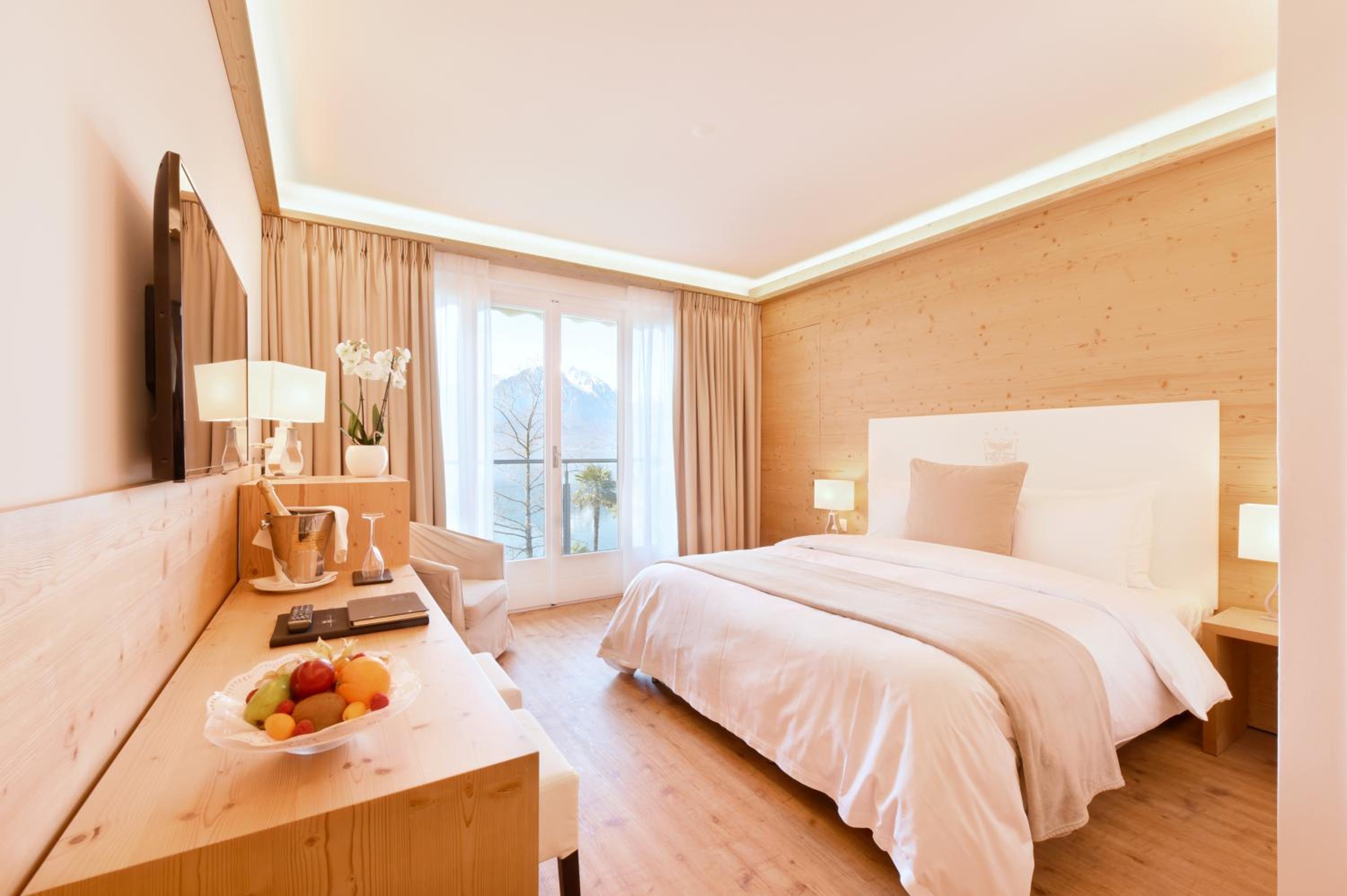 Superior Double or Twin Room with Lake View