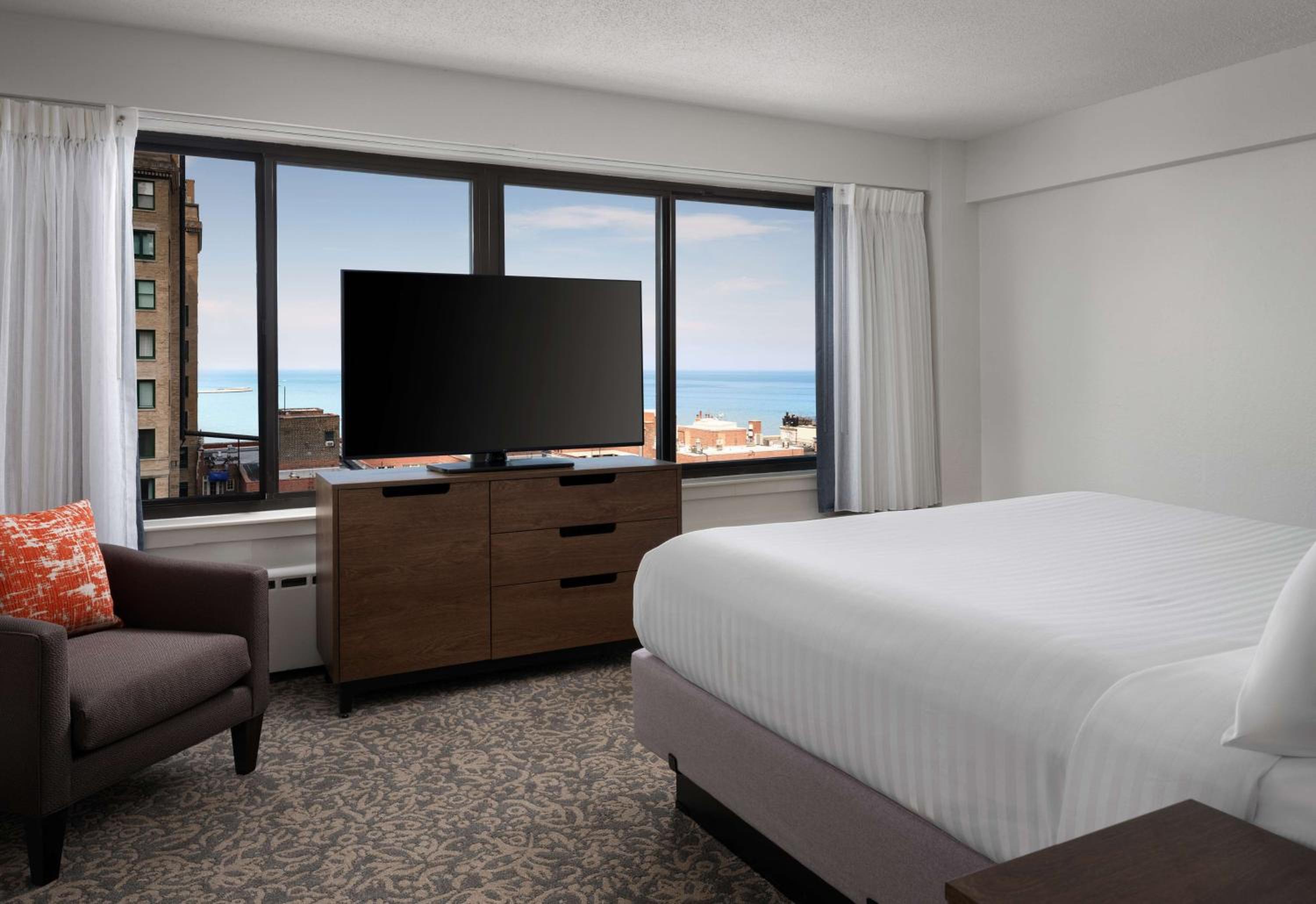 Two Bedroom Suite - King + Queen - Lake View