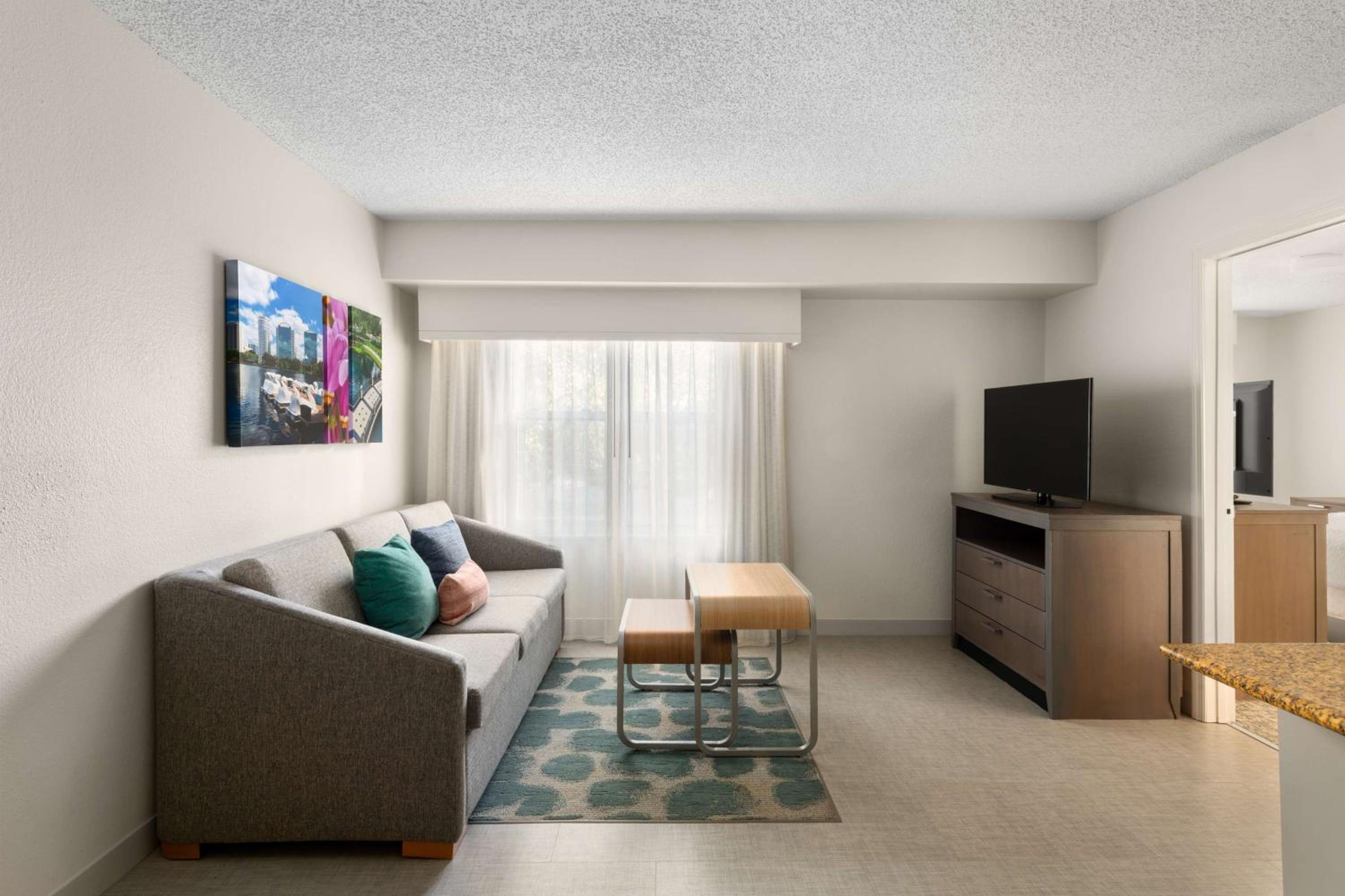 One-Bedroom King Suite - Non-Smoking