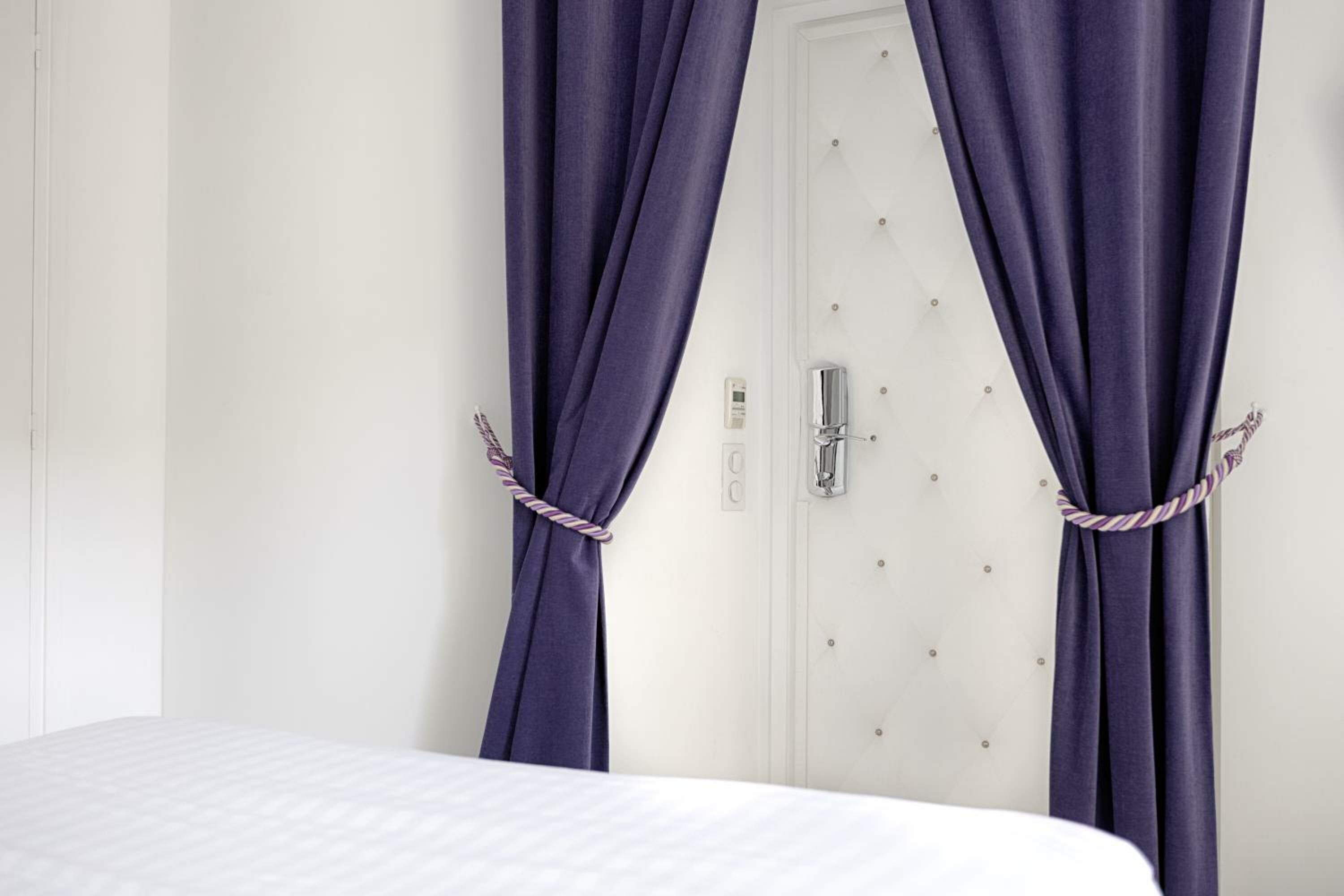 Deluxe Double Room with Shower