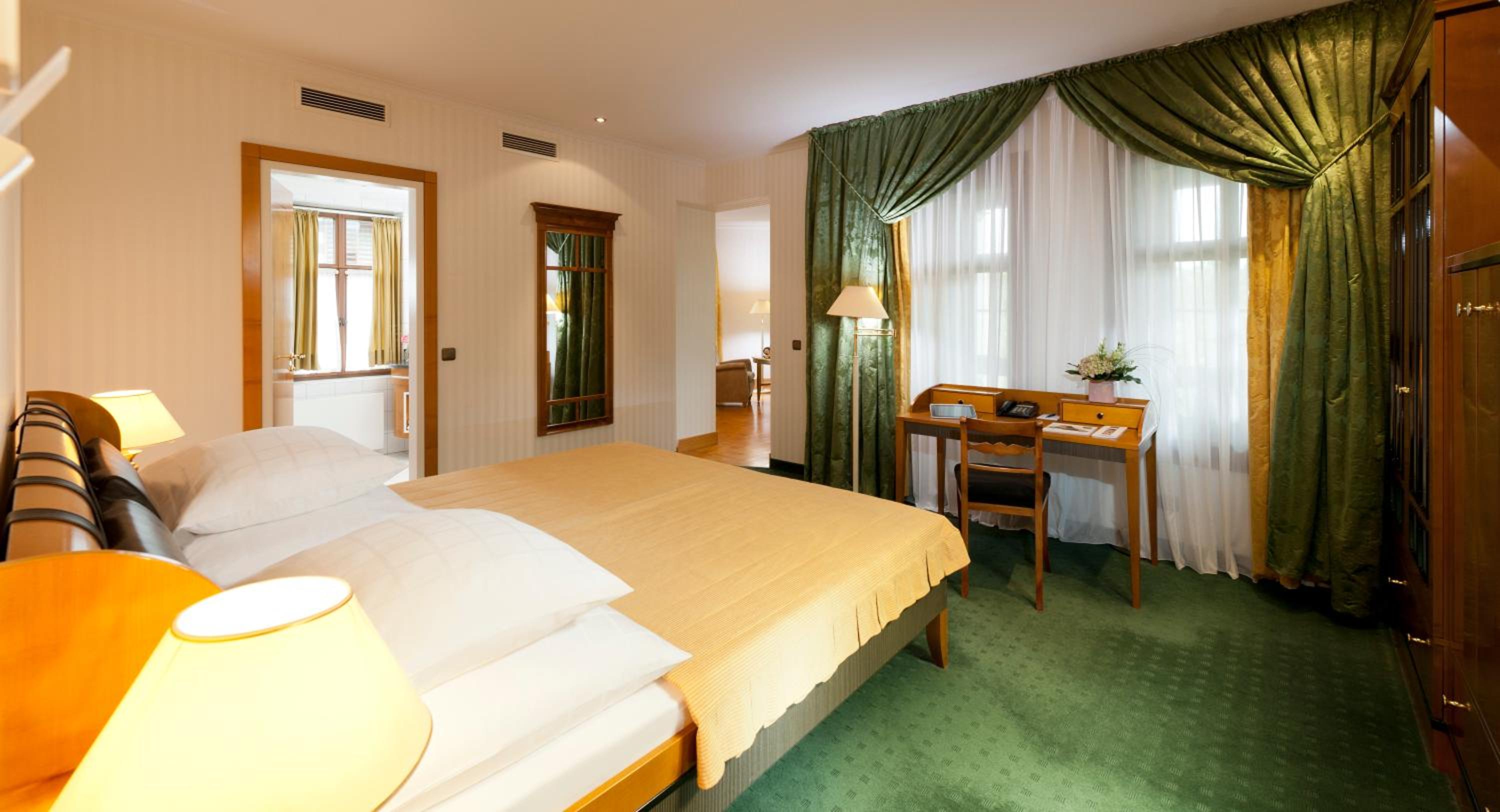 Comfort Suite with Park View