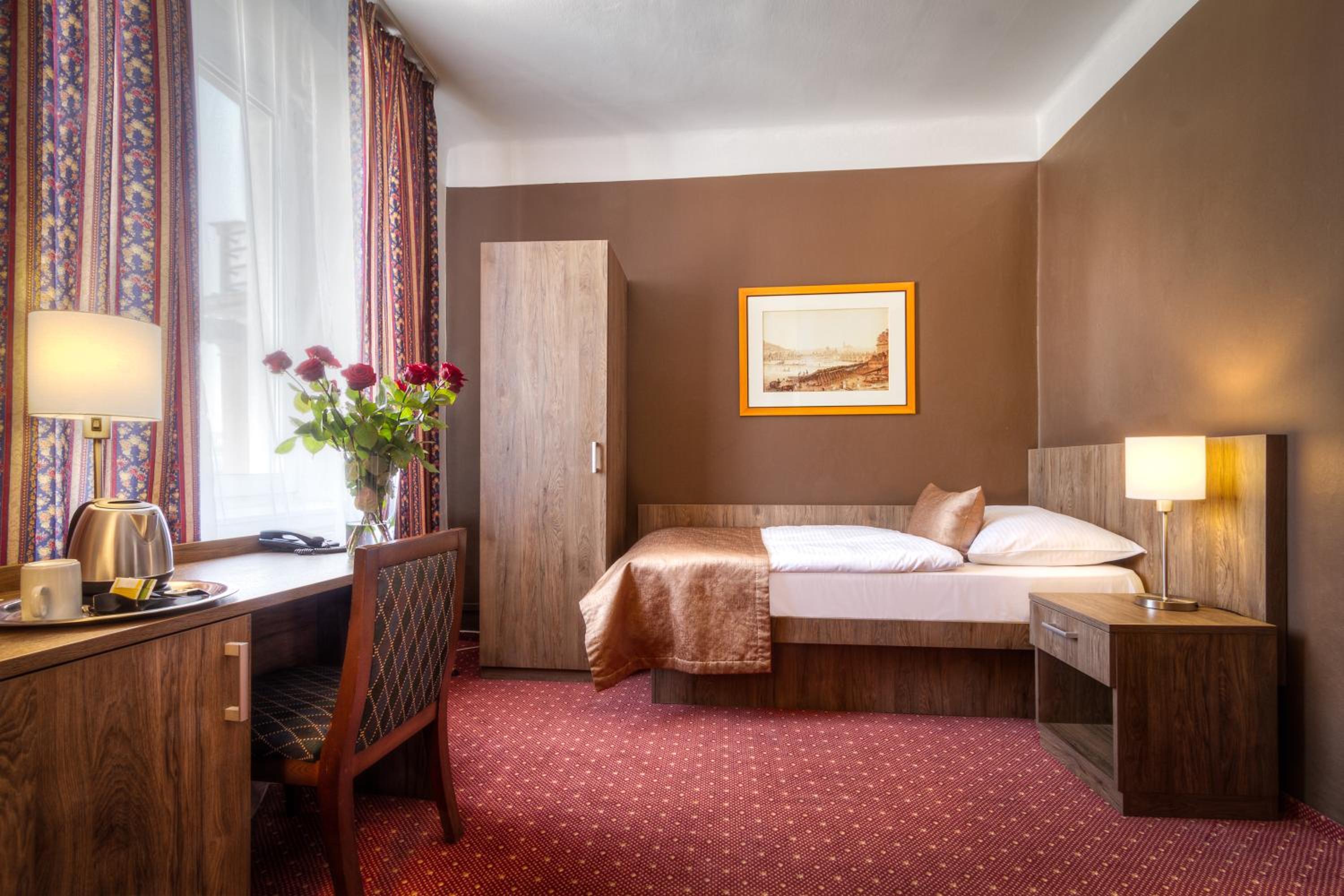 Standard Single Room