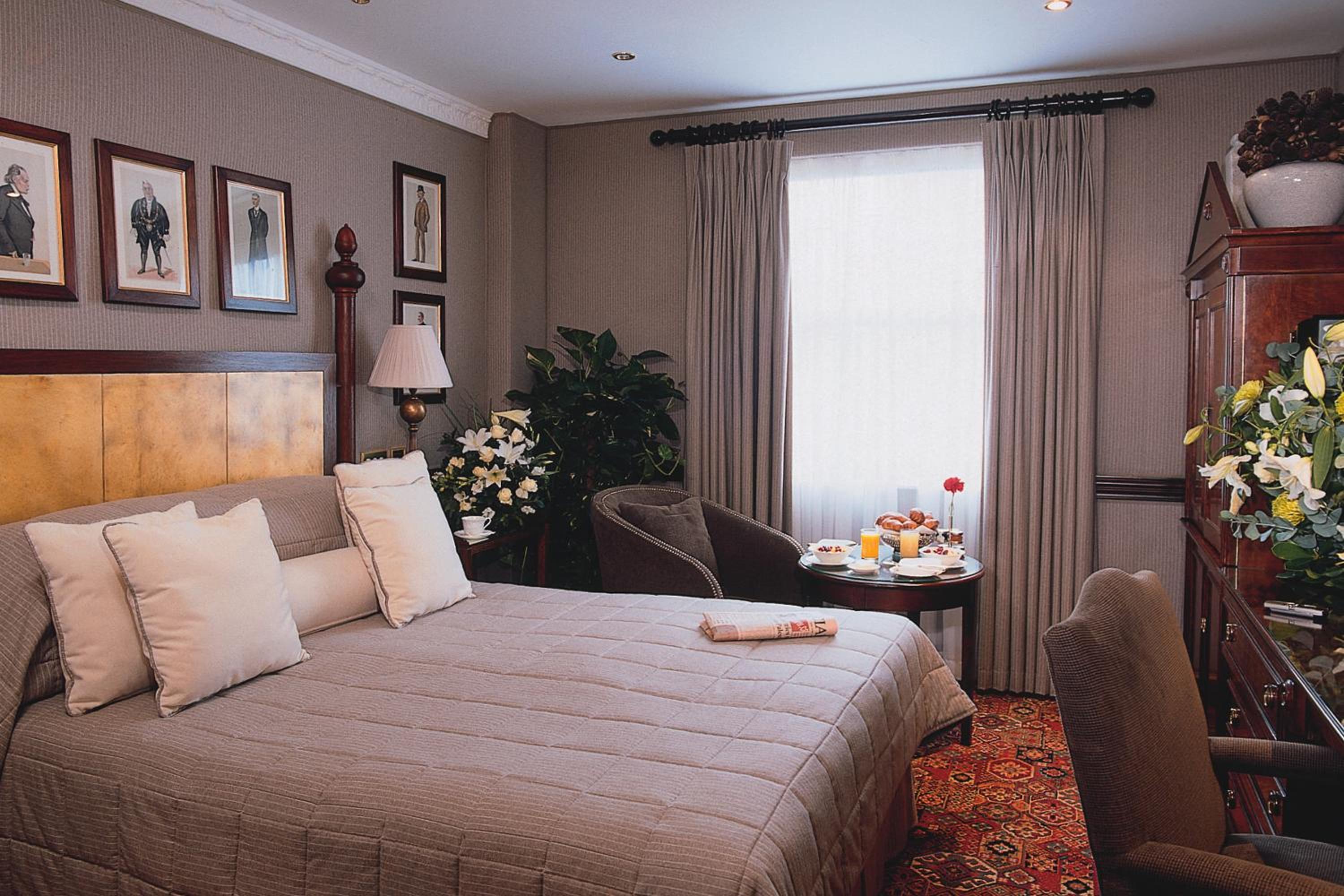 Superior King Room