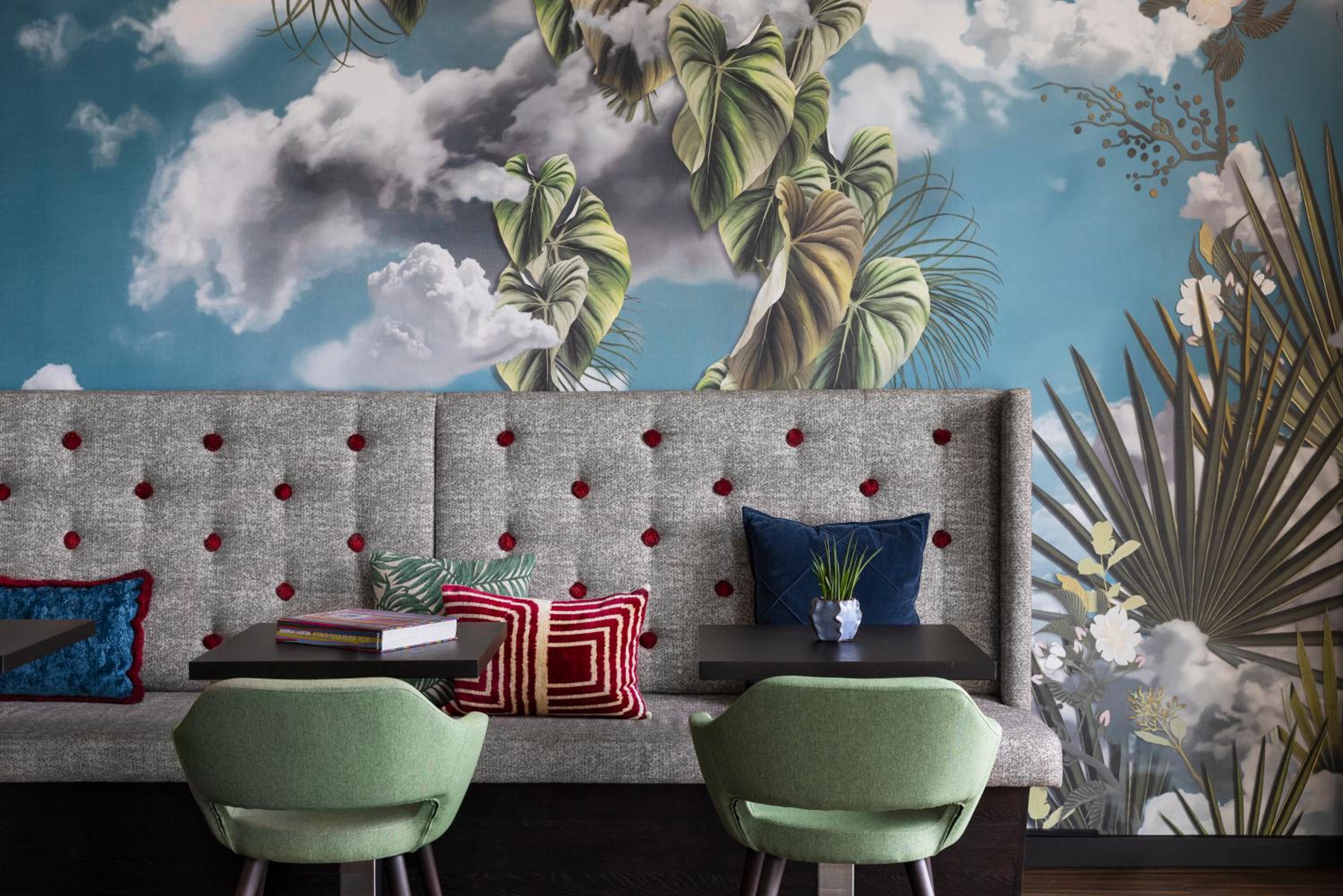 Executive King Suite with Sofa Bed - Club Lounge Access